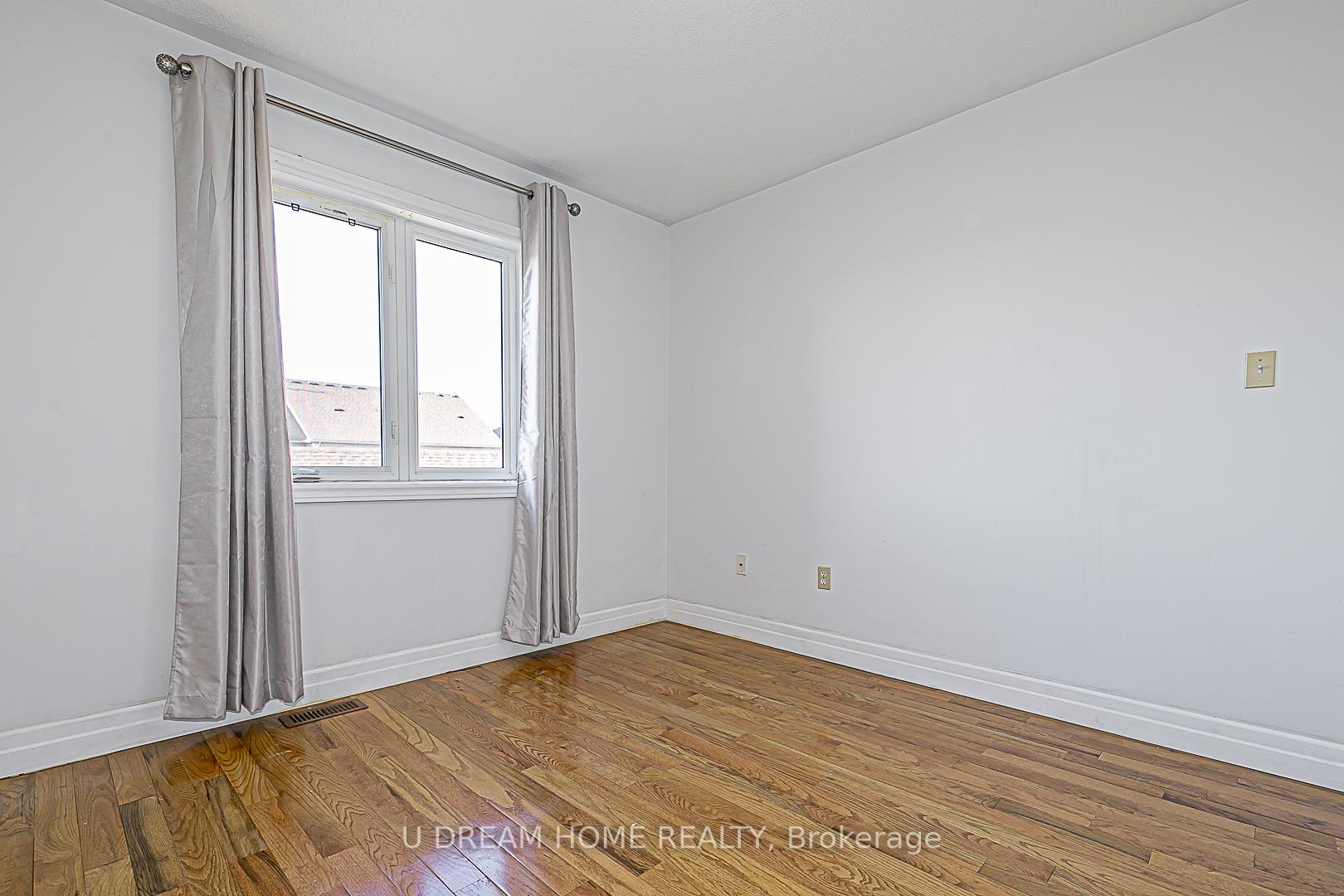 Photo 16 of 10 John Gary Drive, Markham, Village Green-South Unionville — HOMEH