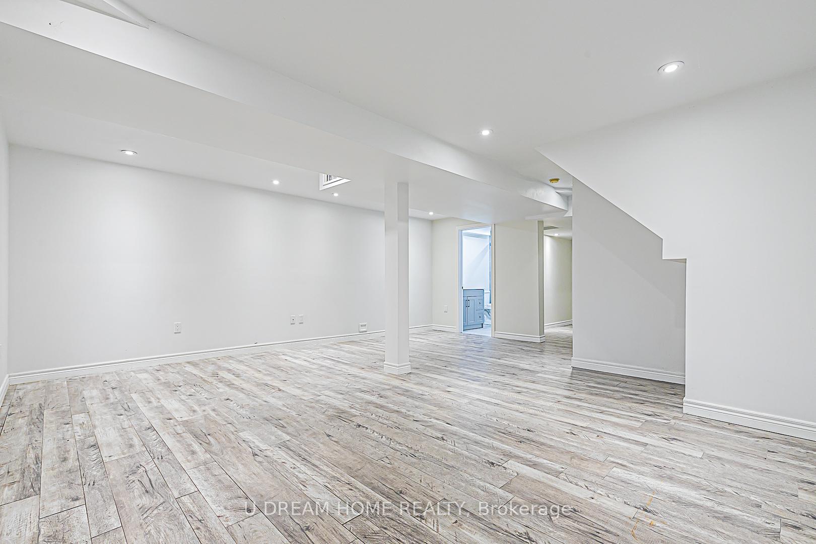 Photo 22 of 10 John Gary Drive, Markham, Village Green-South Unionville — HOMEH