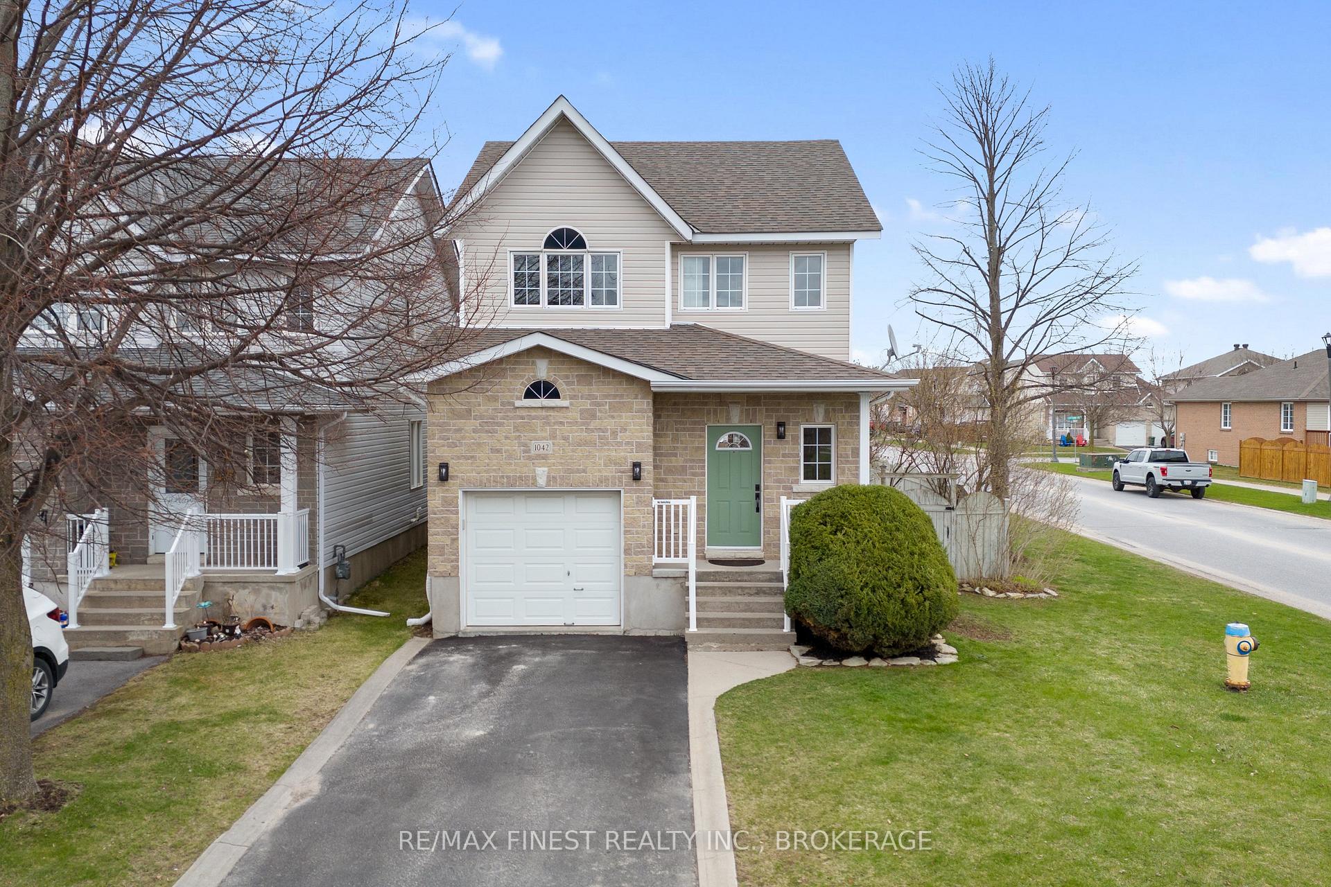 Photo 1 of 1042 Rainbow Crescent, Kingston, Kingston East (Incl Barret Crt) — HOMEH