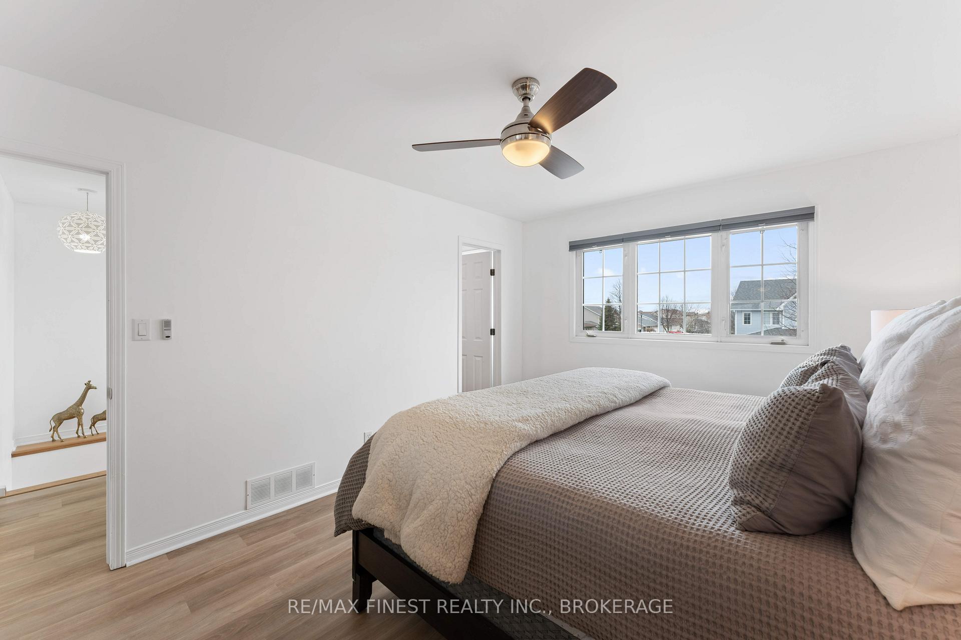 Photo 20 of 1042 Rainbow Crescent, Kingston, Kingston East (Incl Barret Crt) — HOMEH