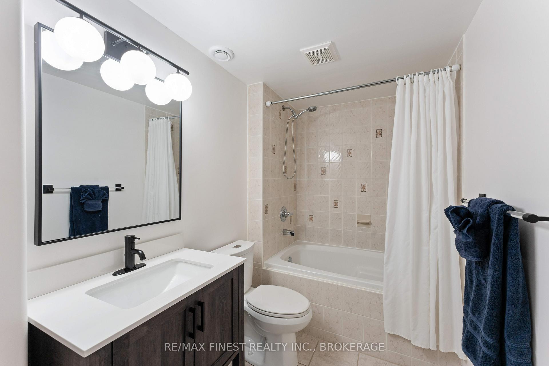 Photo 32 of 1042 Rainbow Crescent, Kingston, Kingston East (Incl Barret Crt) — HOMEH