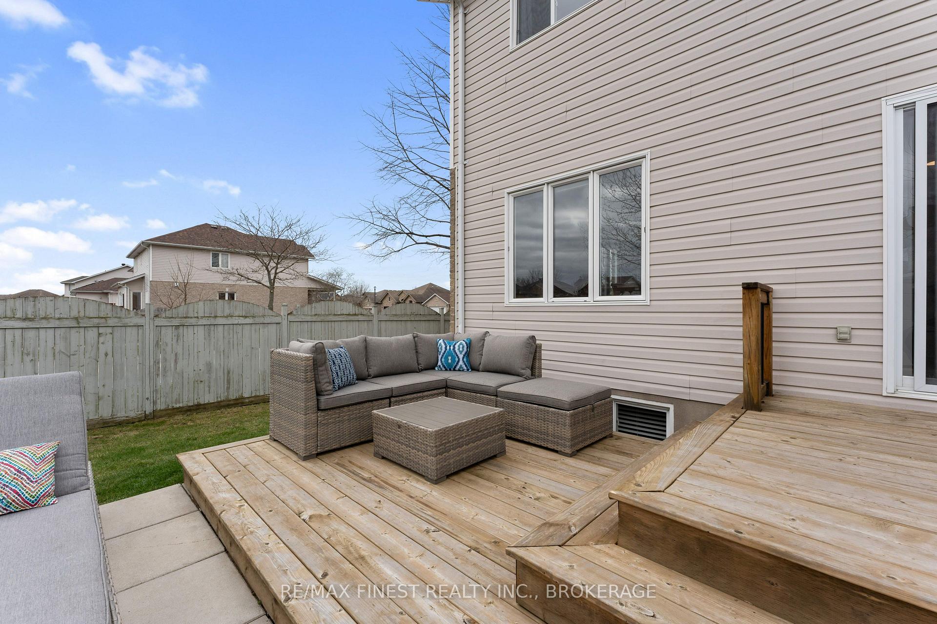 Photo 36 of 1042 Rainbow Crescent, Kingston, Kingston East (Incl Barret Crt) — HOMEH