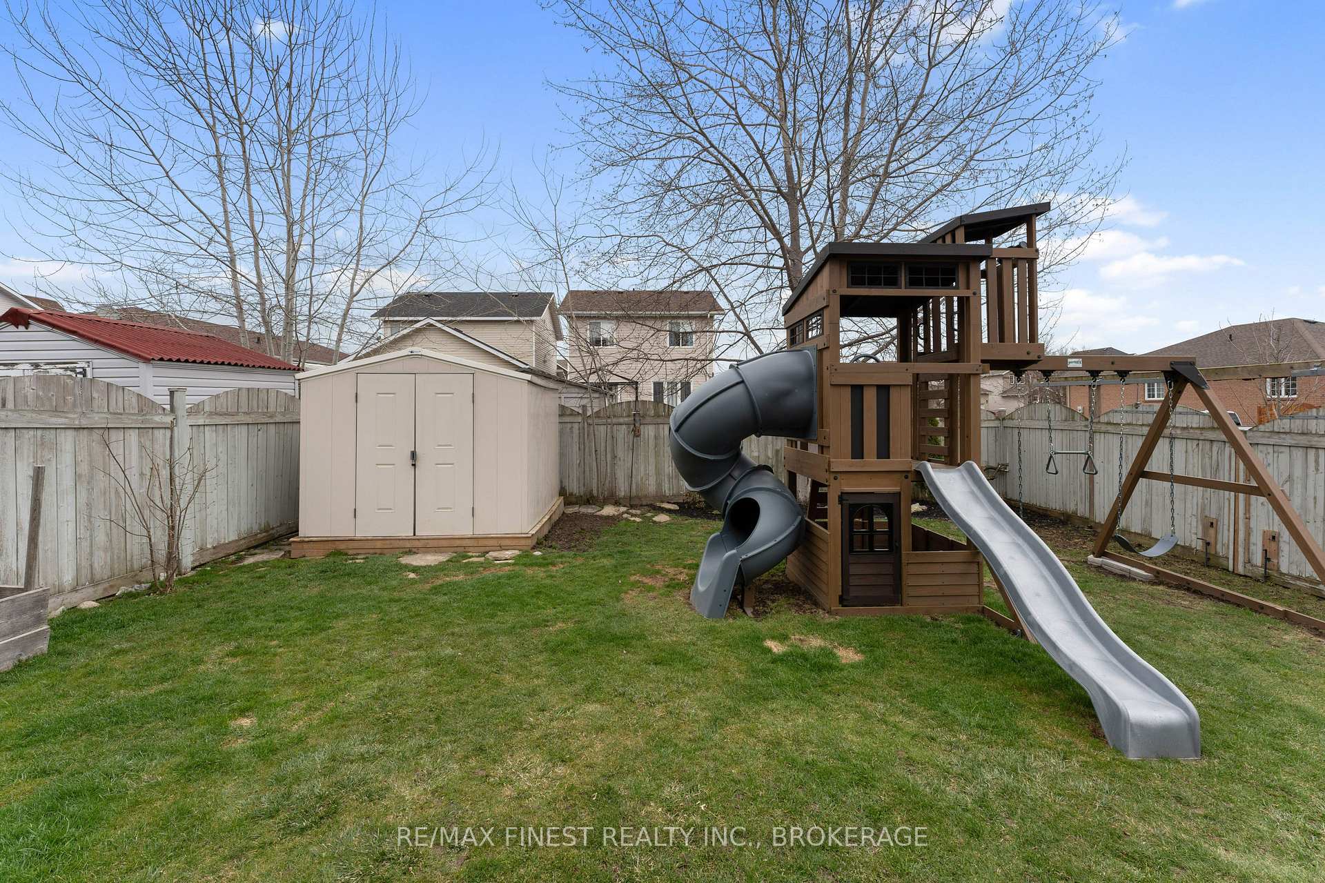 Photo 37 of 1042 Rainbow Crescent, Kingston, Kingston East (Incl Barret Crt) — HOMEH