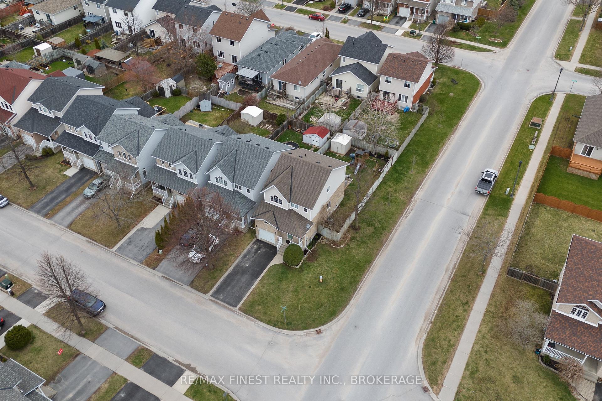 Photo 41 of 1042 Rainbow Crescent, Kingston, Kingston East (Incl Barret Crt) — HOMEH