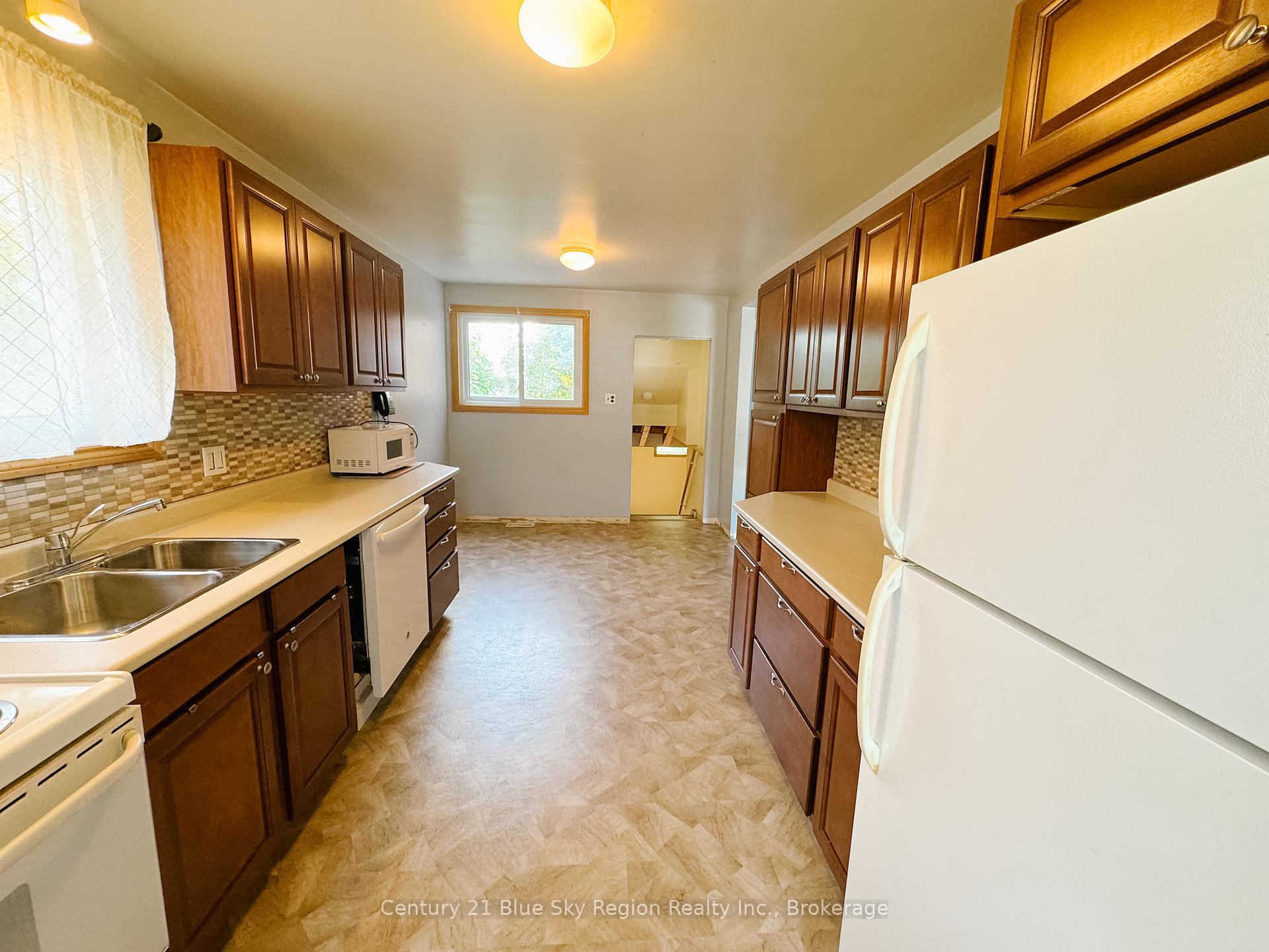Photo 4 of 163 Beverly Road, North Bay, Widdifield — HOMEH
