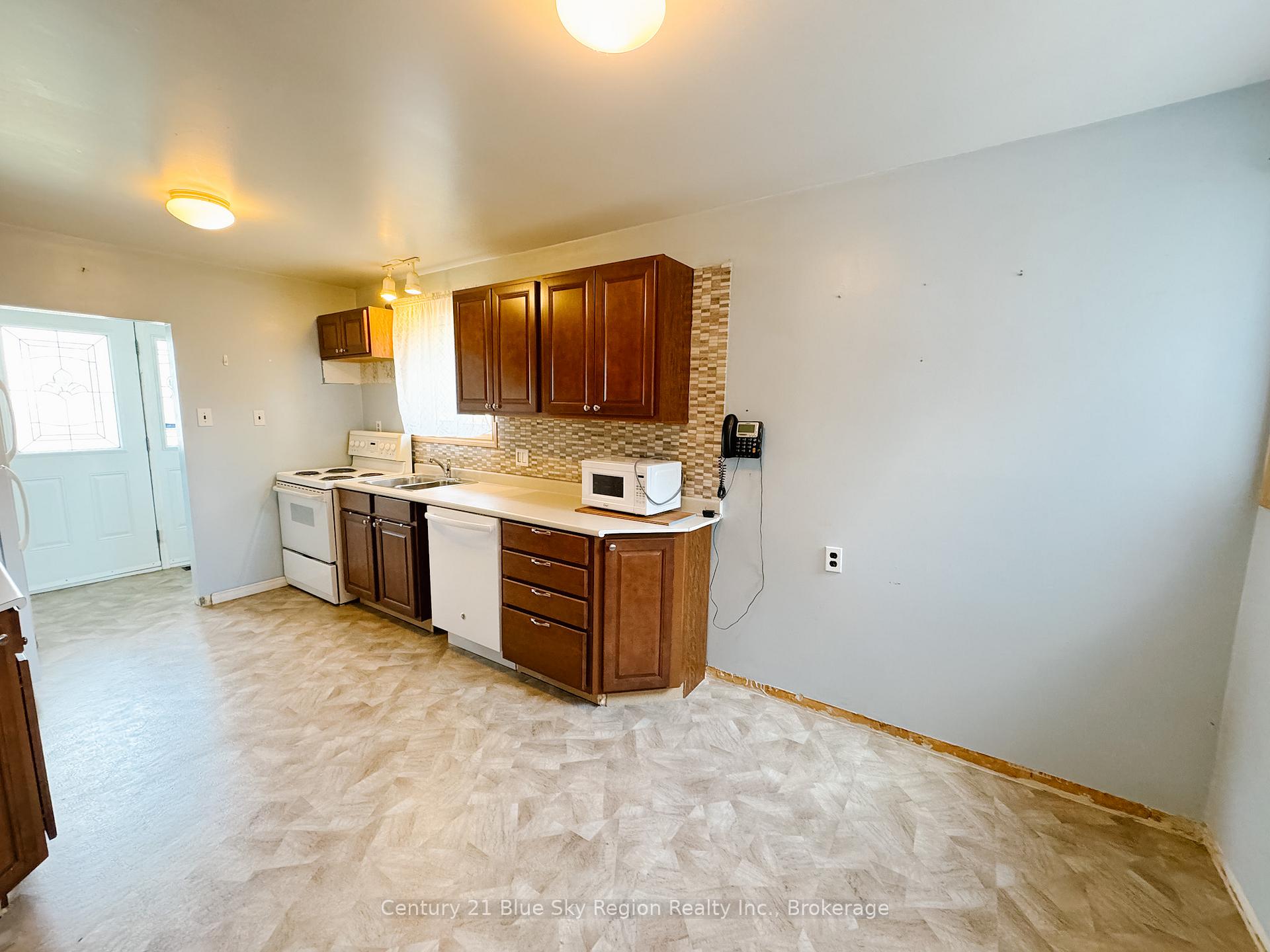 Photo 6 of 163 Beverly Road, North Bay, Widdifield — HOMEH