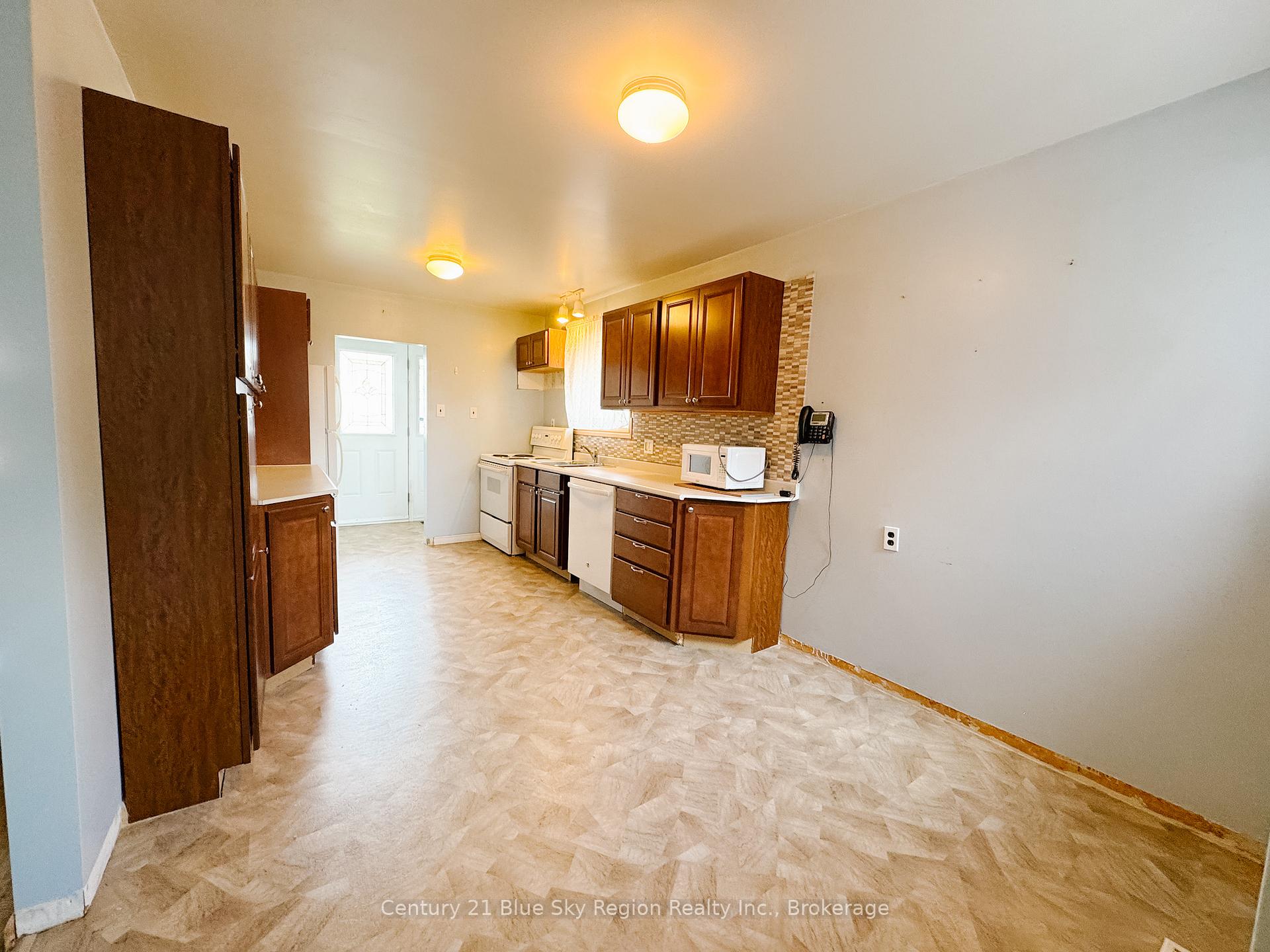 Photo 9 of 163 Beverly Road, North Bay, Widdifield — HOMEH