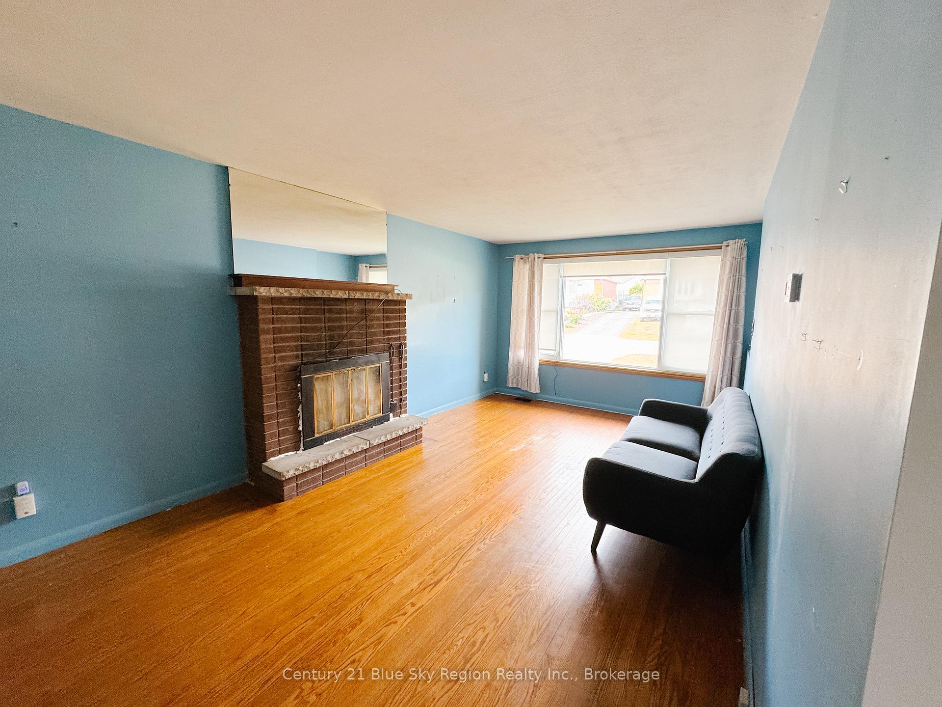 Photo 10 of 163 Beverly Road, North Bay, Widdifield — HOMEH