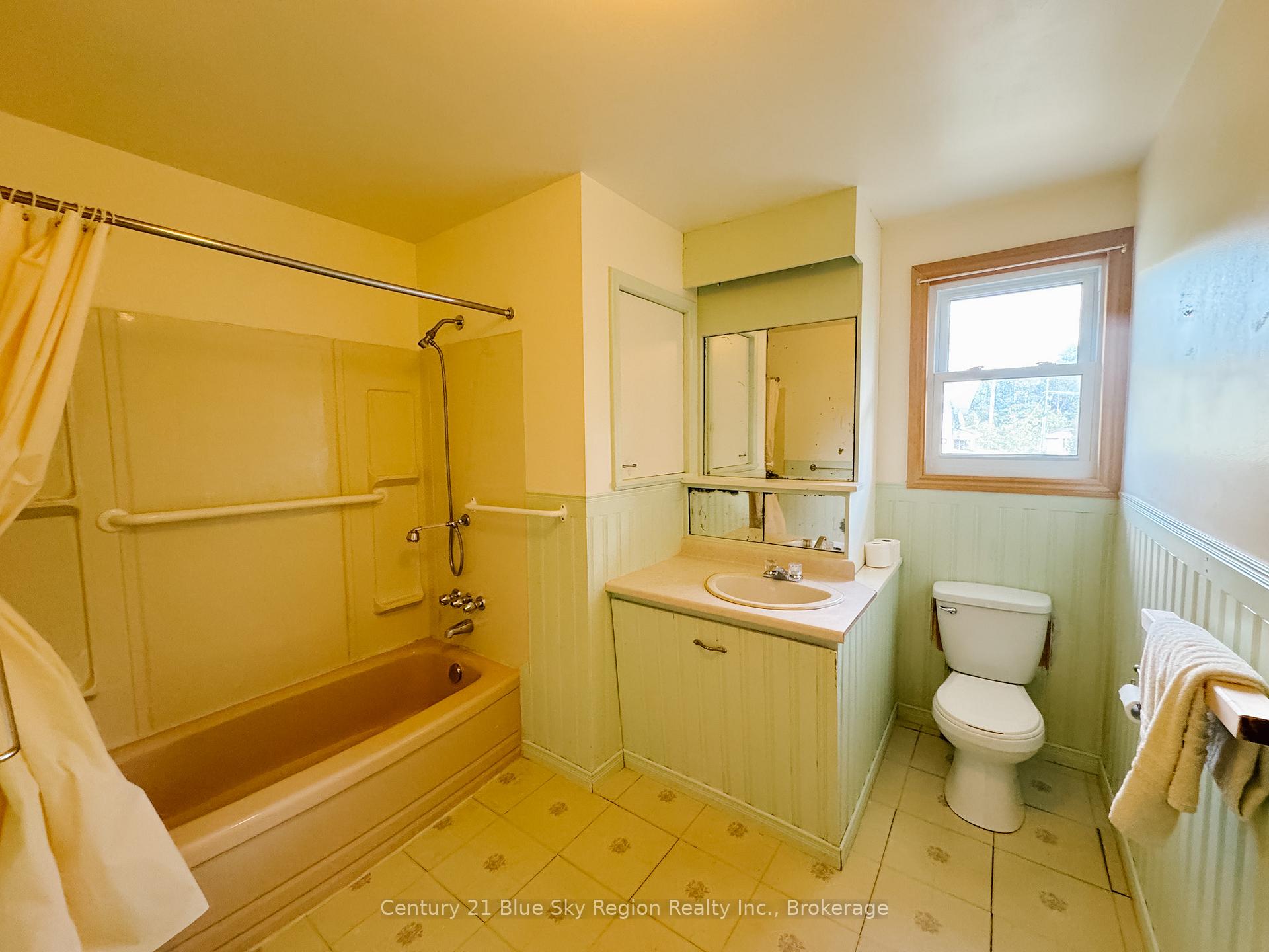 Photo 13 of 163 Beverly Road, North Bay, Widdifield — HOMEH