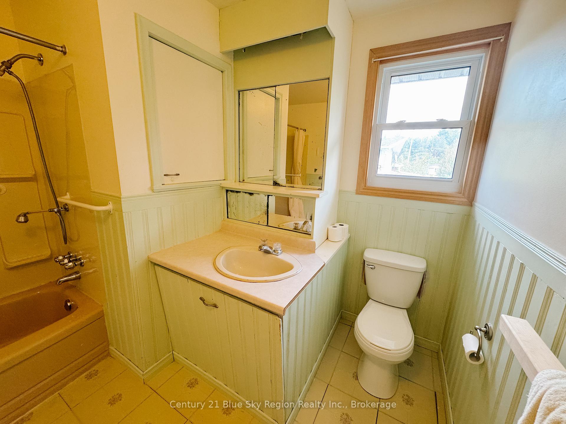 Photo 15 of 163 Beverly Road, North Bay, Widdifield — HOMEH