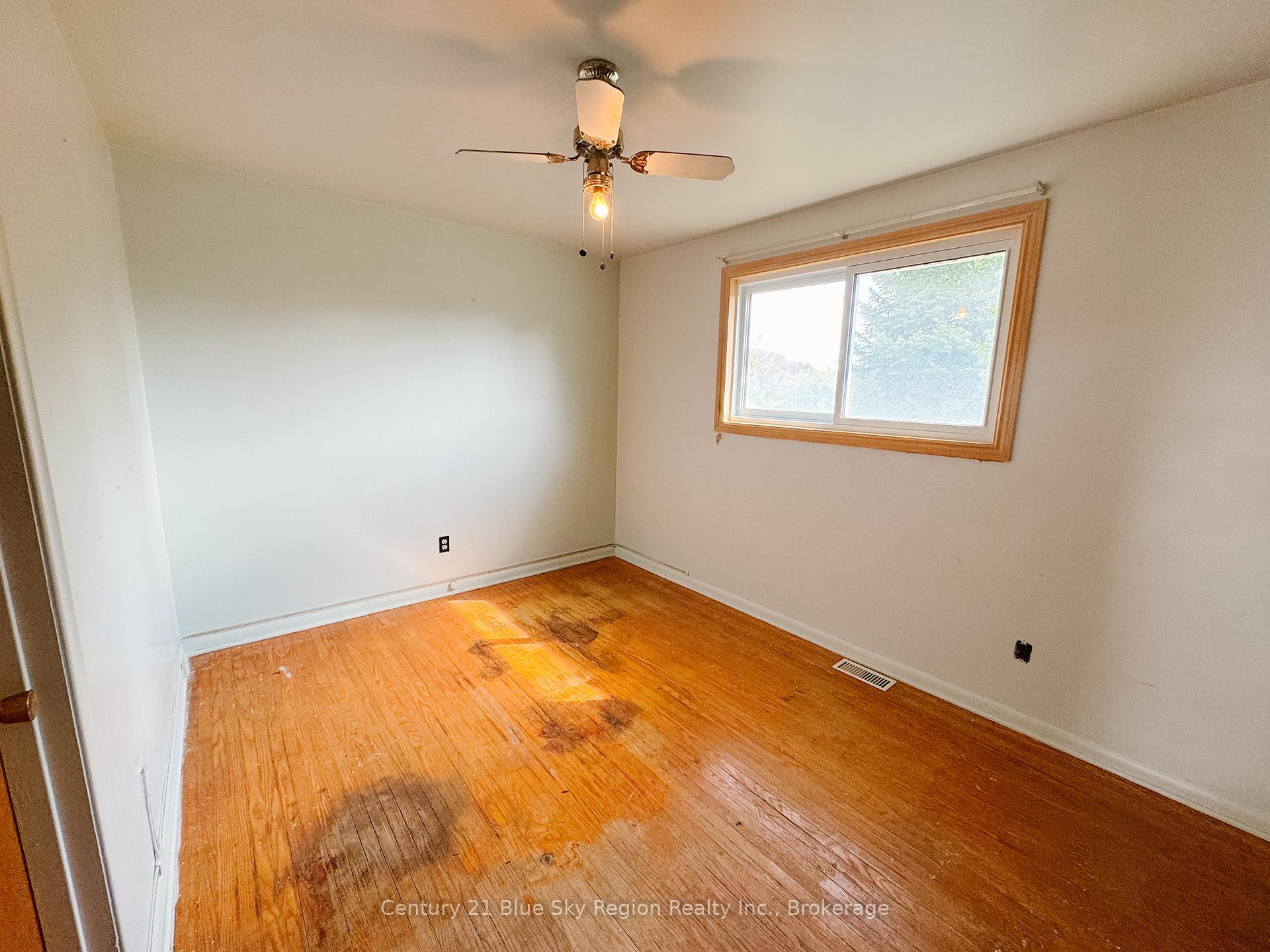 Photo 16 of 163 Beverly Road, North Bay, Widdifield — HOMEH