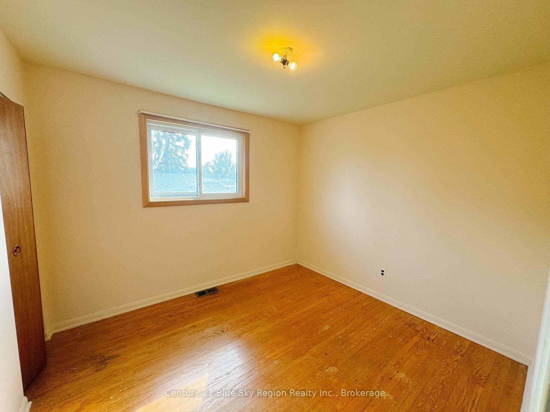 Photo 17 of 163 Beverly Road, North Bay, Widdifield — HOMEH