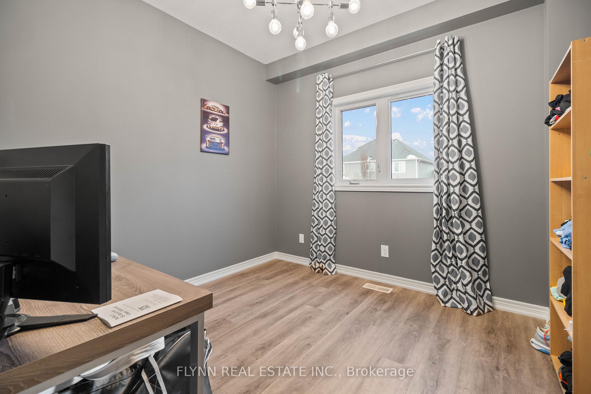 Photo 21 of 2 Joyce Crescent, Pelham, Fonthill — HOMEH