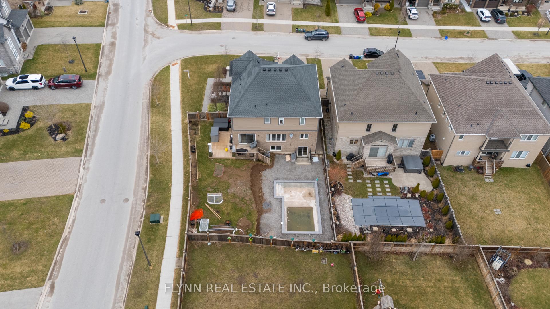 Photo 49 of 2 Joyce Crescent, Pelham, Fonthill — HOMEH