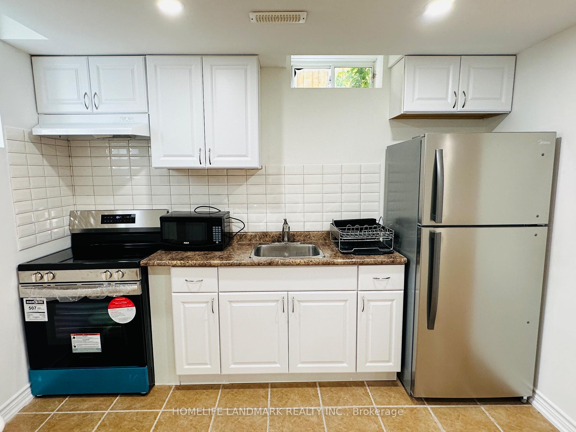 Photo 2 of 49 Lucien Street, Markham, Village Green-South Unionville — HOMEH
