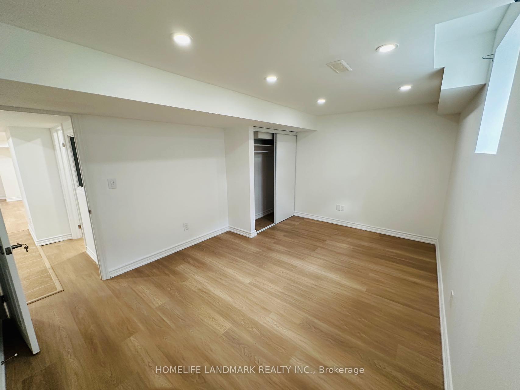 Photo 12 of 49 Lucien Street, Markham, Village Green-South Unionville — HOMEH