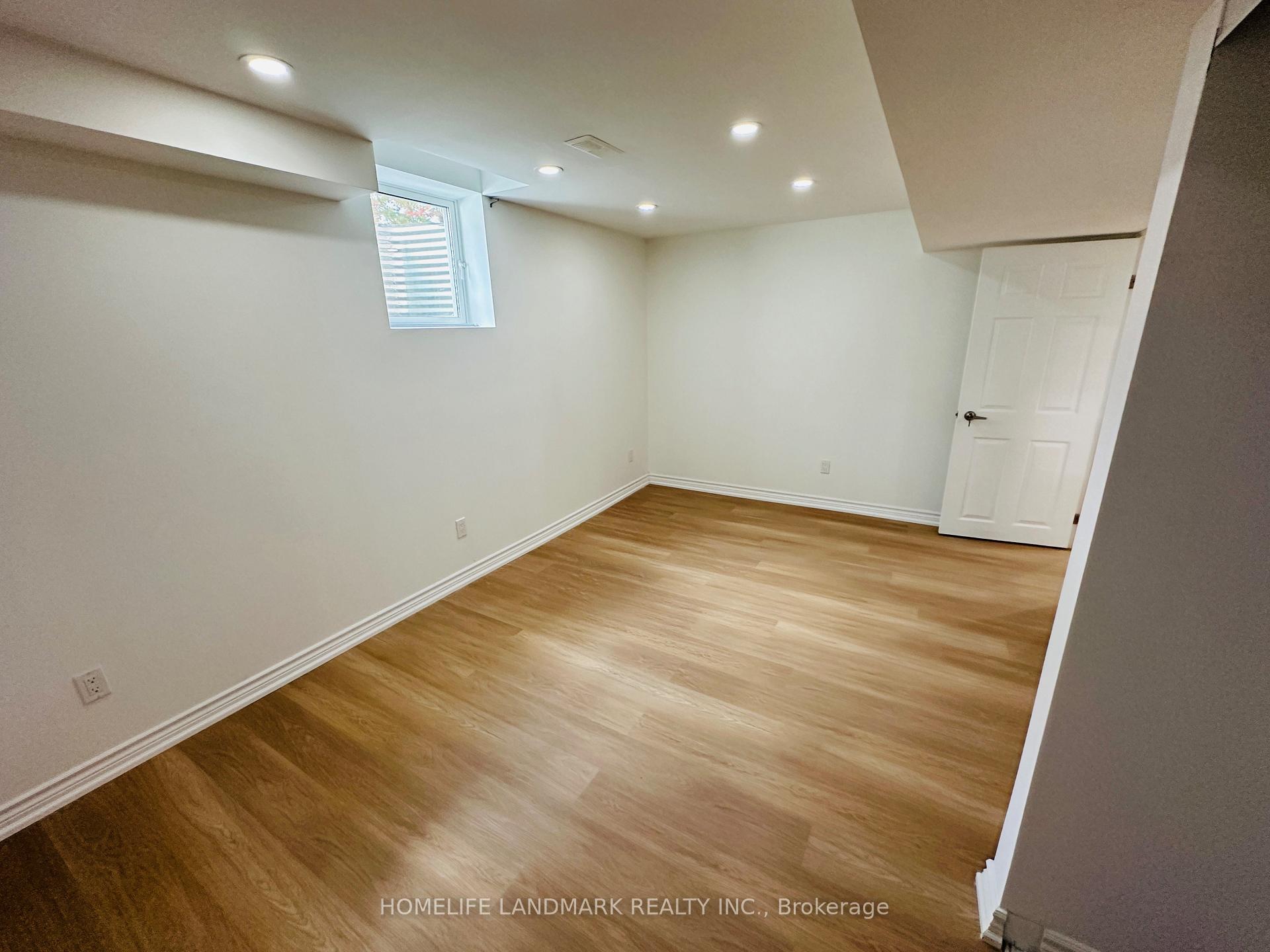 Photo 13 of 49 Lucien Street, Markham, Village Green-South Unionville — HOMEH