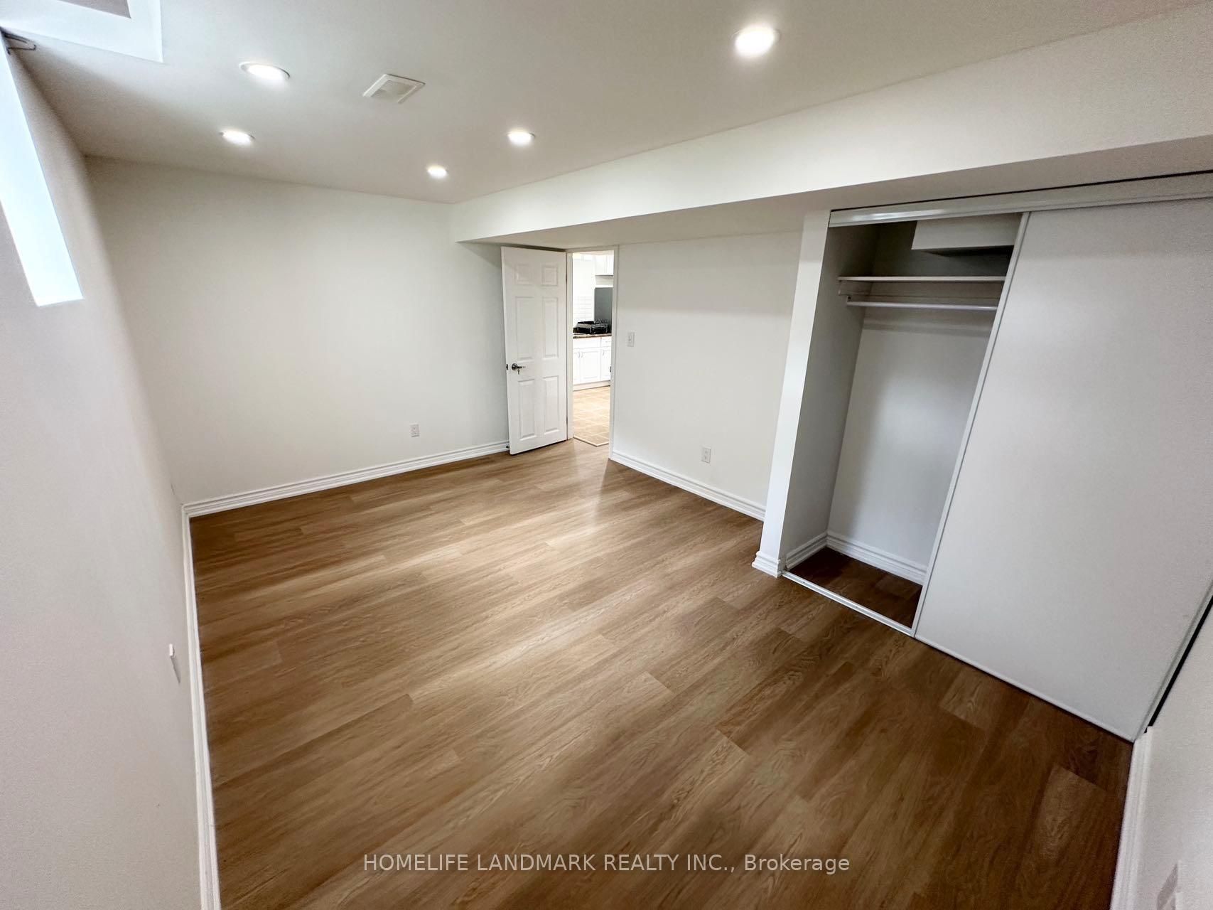 Photo 14 of 49 Lucien Street, Markham, Village Green-South Unionville — HOMEH