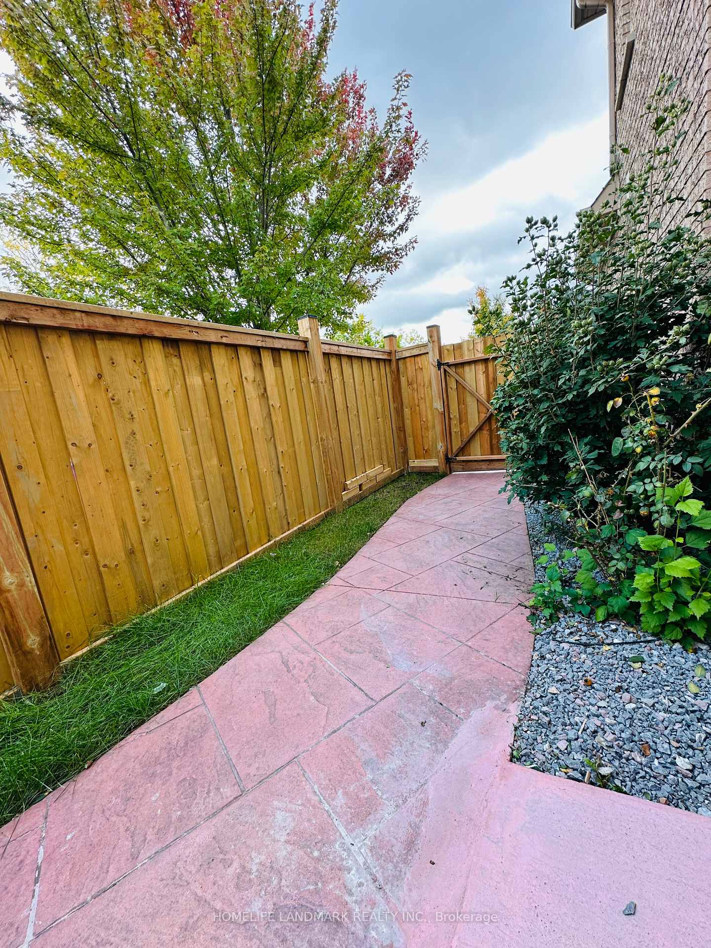 Photo 19 of 49 Lucien Street, Markham, Village Green-South Unionville — HOMEH