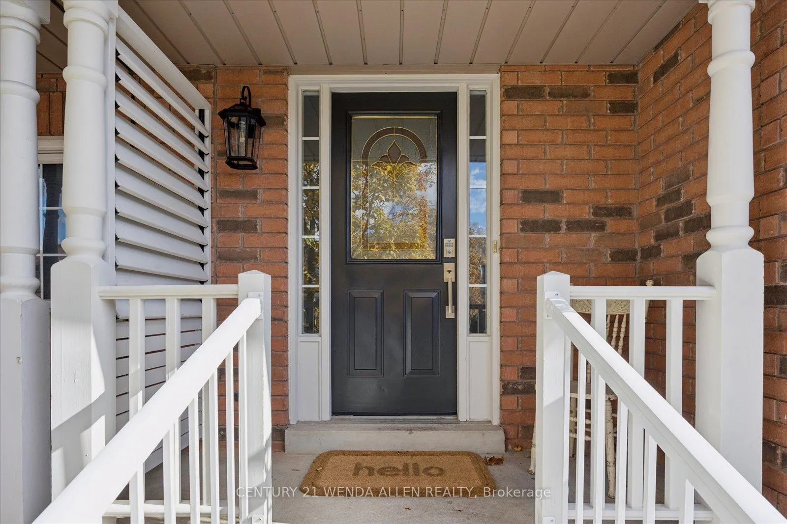 Photo 2 of 1781 Woodgate Trail, Oshawa, Samac — HOMEH