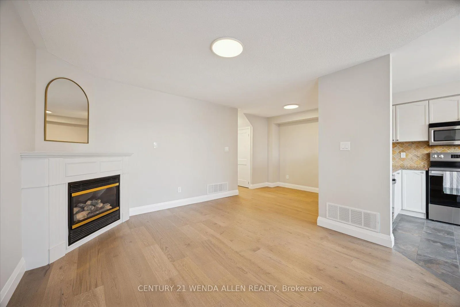 Photo 19 of 1781 Woodgate Trail, Oshawa, Samac — HOMEH