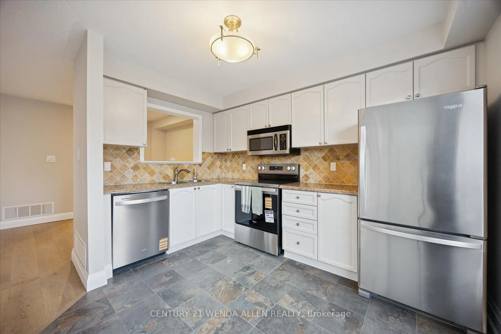 Photo 21 of 1781 Woodgate Trail, Oshawa, Samac — HOMEH