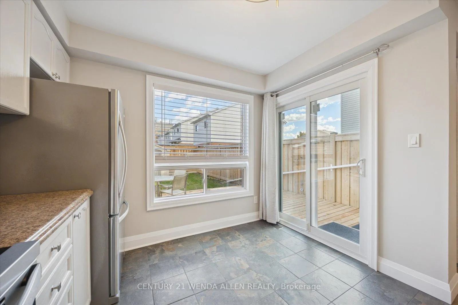 Photo 24 of 1781 Woodgate Trail, Oshawa, Samac — HOMEH