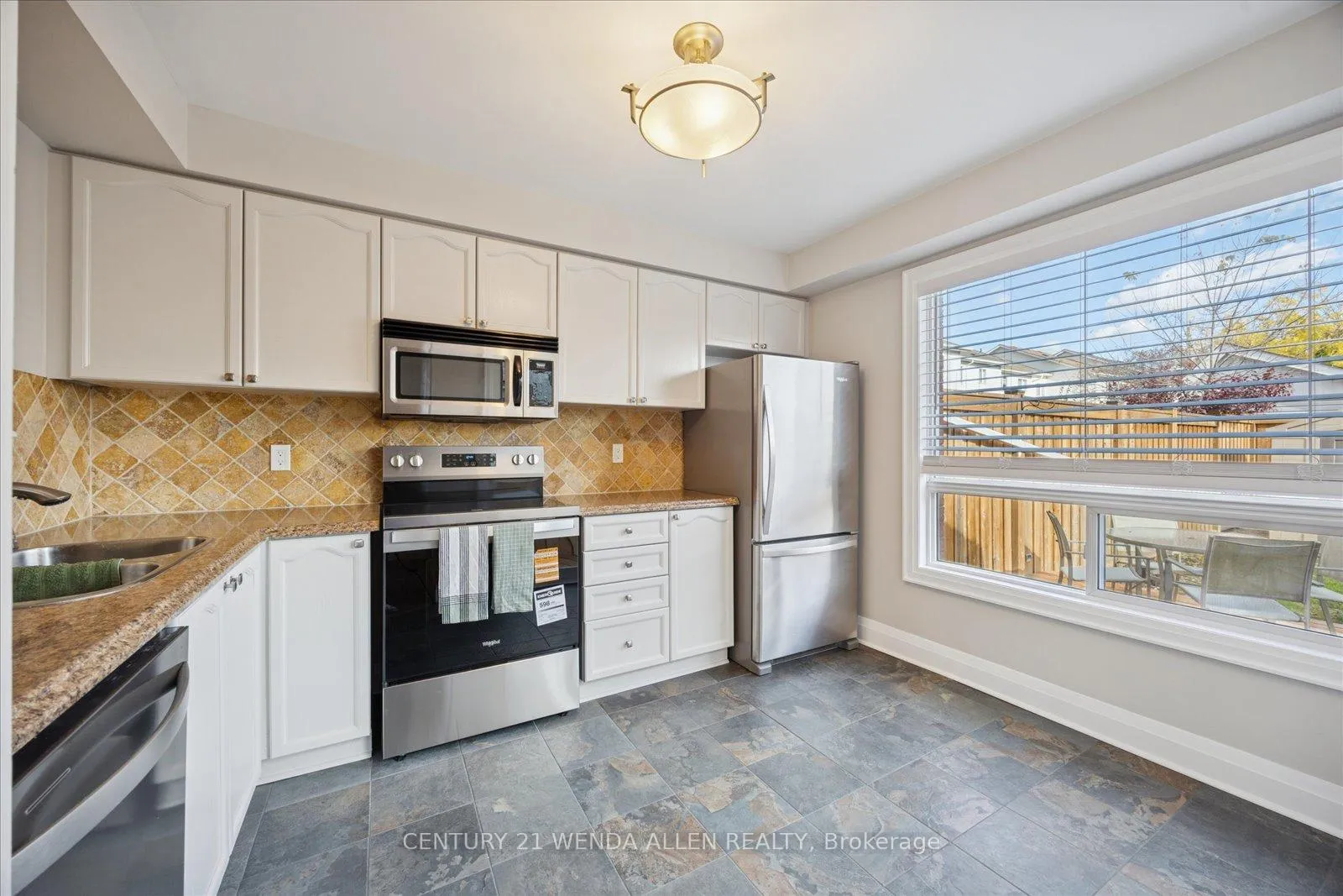 Photo 25 of 1781 Woodgate Trail, Oshawa, Samac — HOMEH