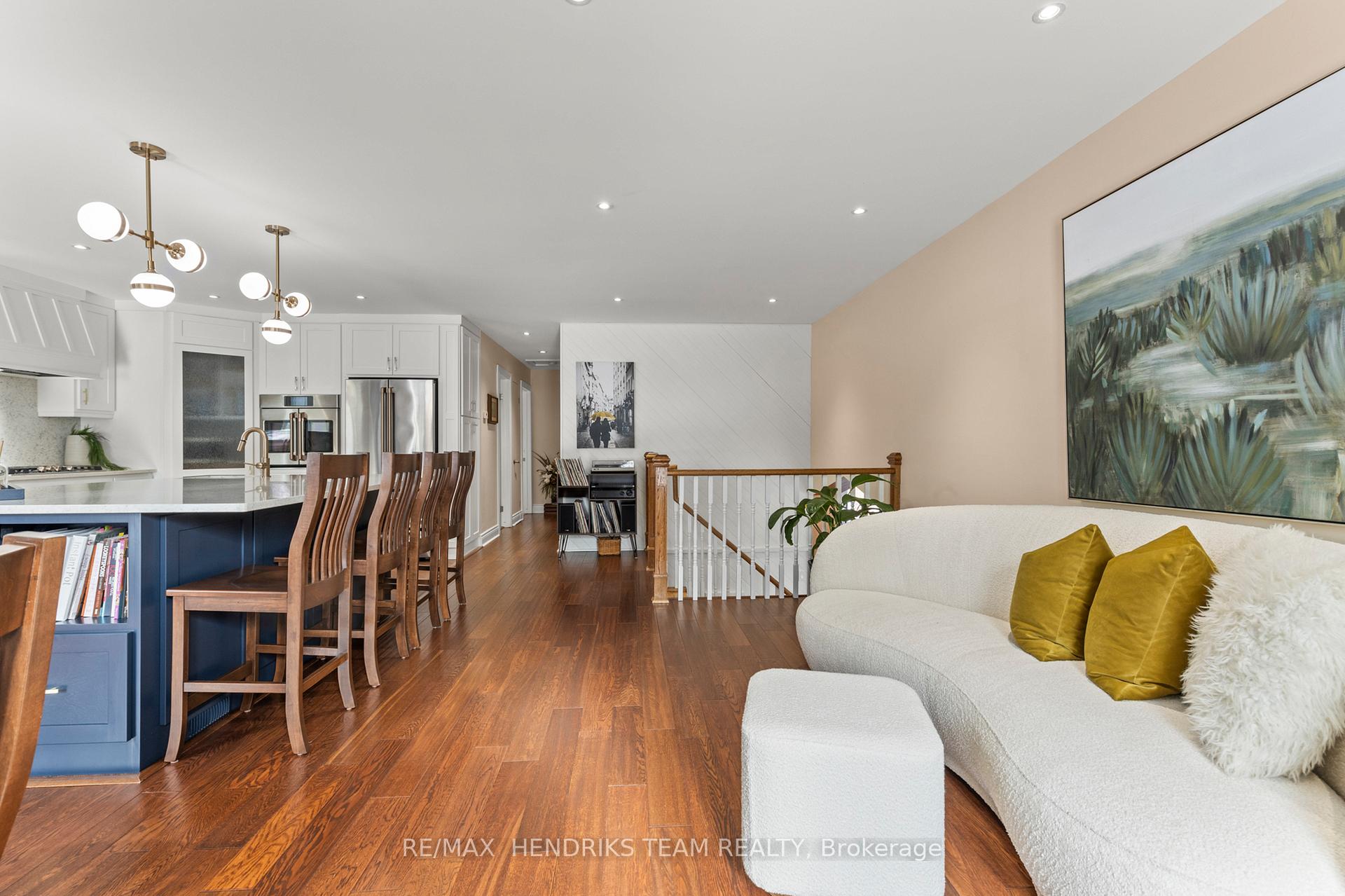Photo 11 of 23 Hurricane Road, Pelham, Fonthill — HOMEH
