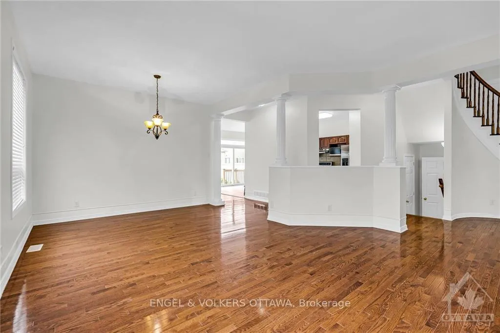 Photo 6 of 793 Valin Street, Ottawa, Fallingbrook/Gardenway South — HOMEH