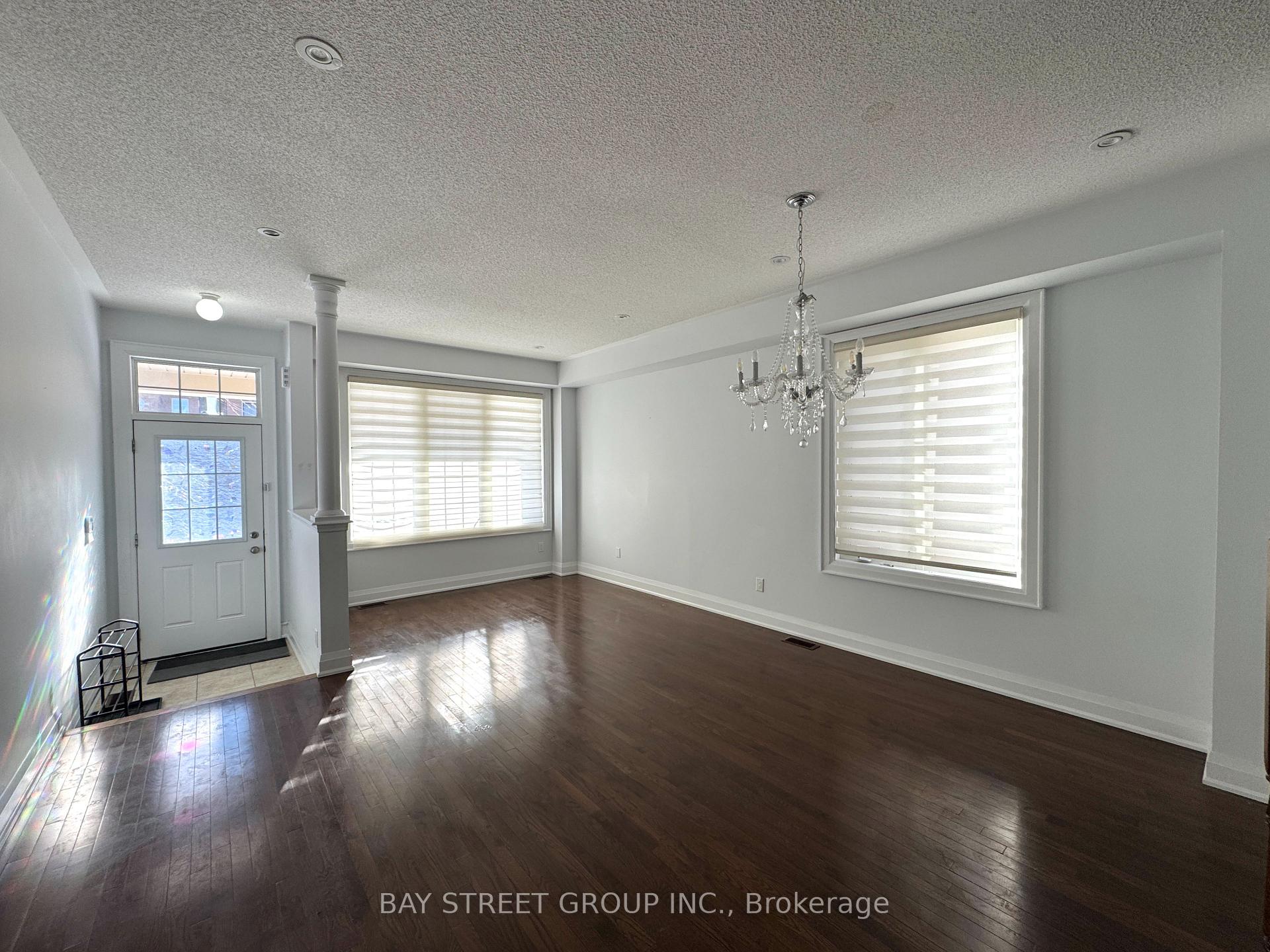 Photo 4 of 78 Silkgrove Terrace, Markham, Wismer — HOMEH