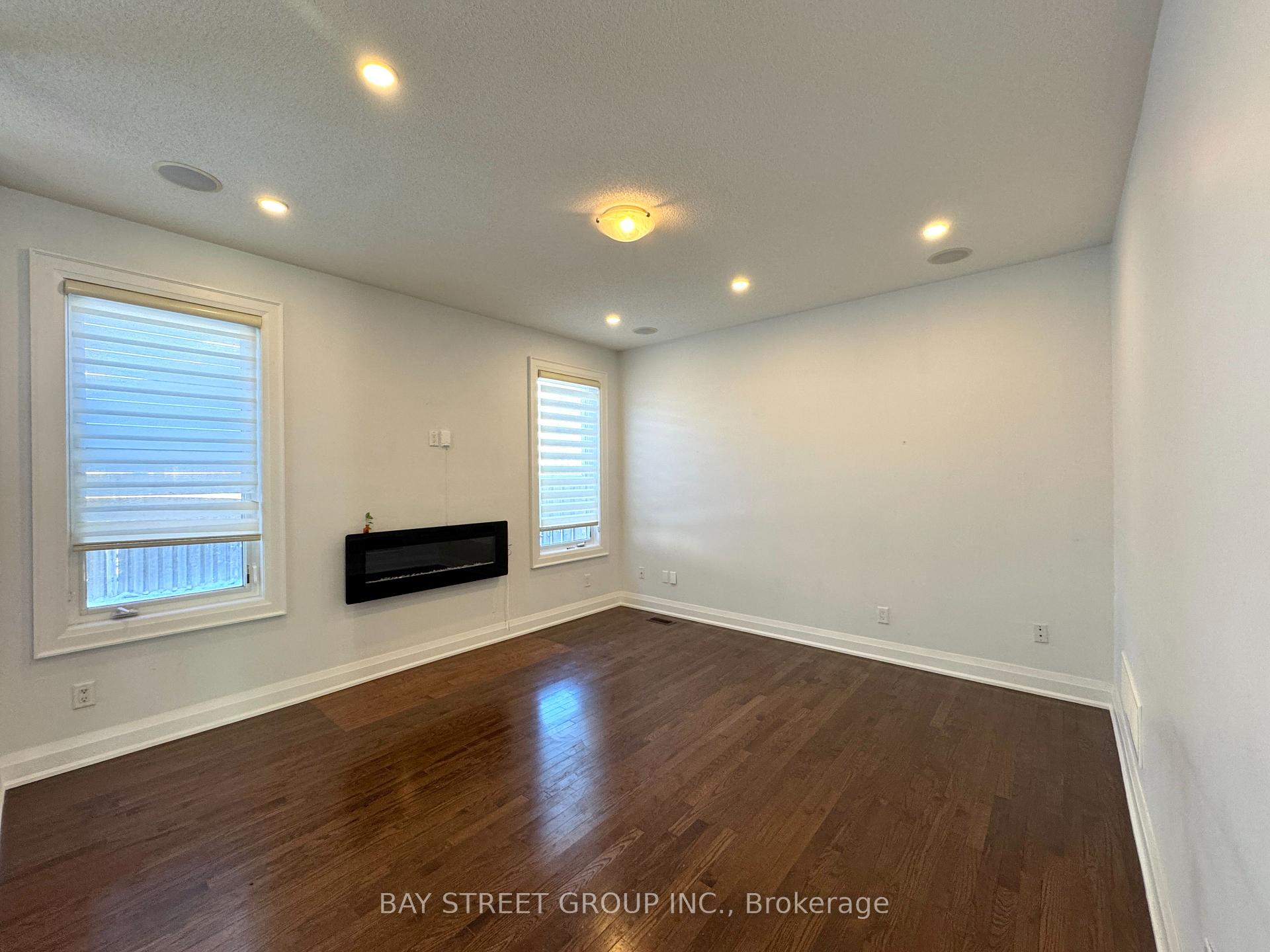 Photo 6 of 78 Silkgrove Terrace, Markham, Wismer — HOMEH