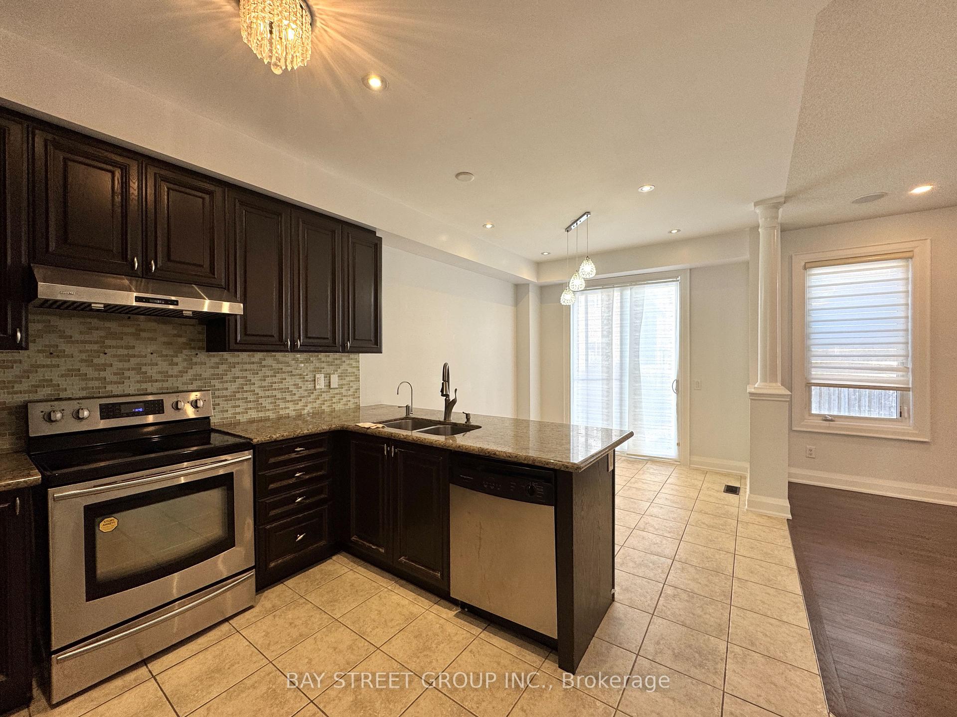 Photo 9 of 78 Silkgrove Terrace, Markham, Wismer — HOMEH