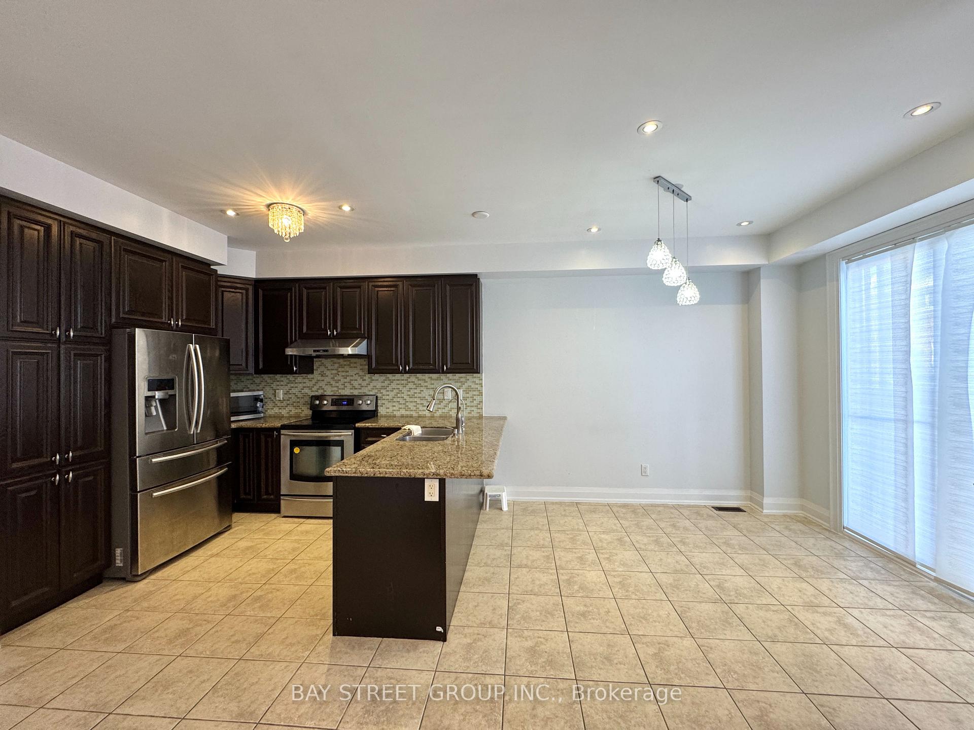 Photo 10 of 78 Silkgrove Terrace, Markham, Wismer — HOMEH