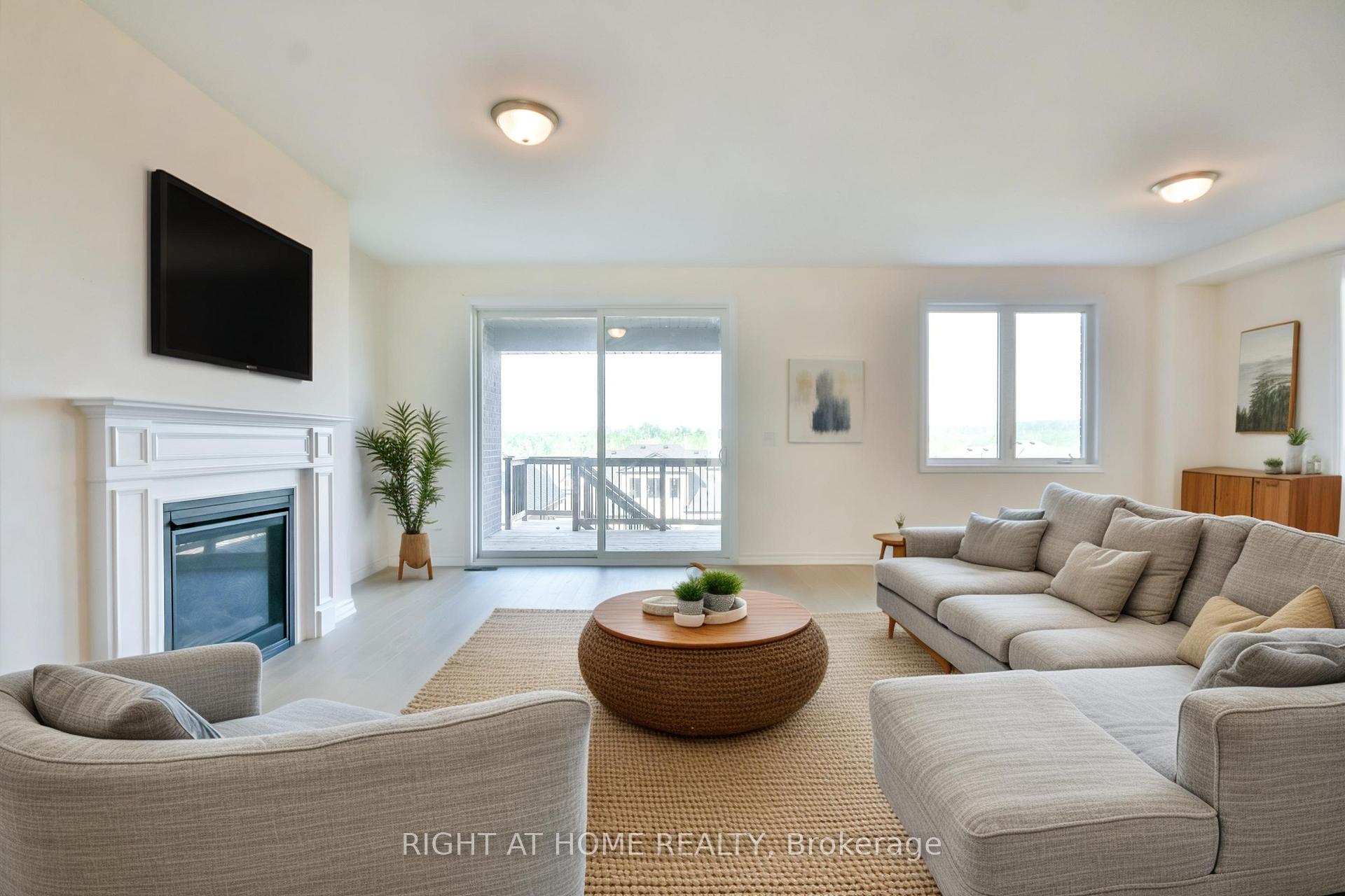 Photo 3 of 3032 Sierra Drive, Orillia — HOMEH