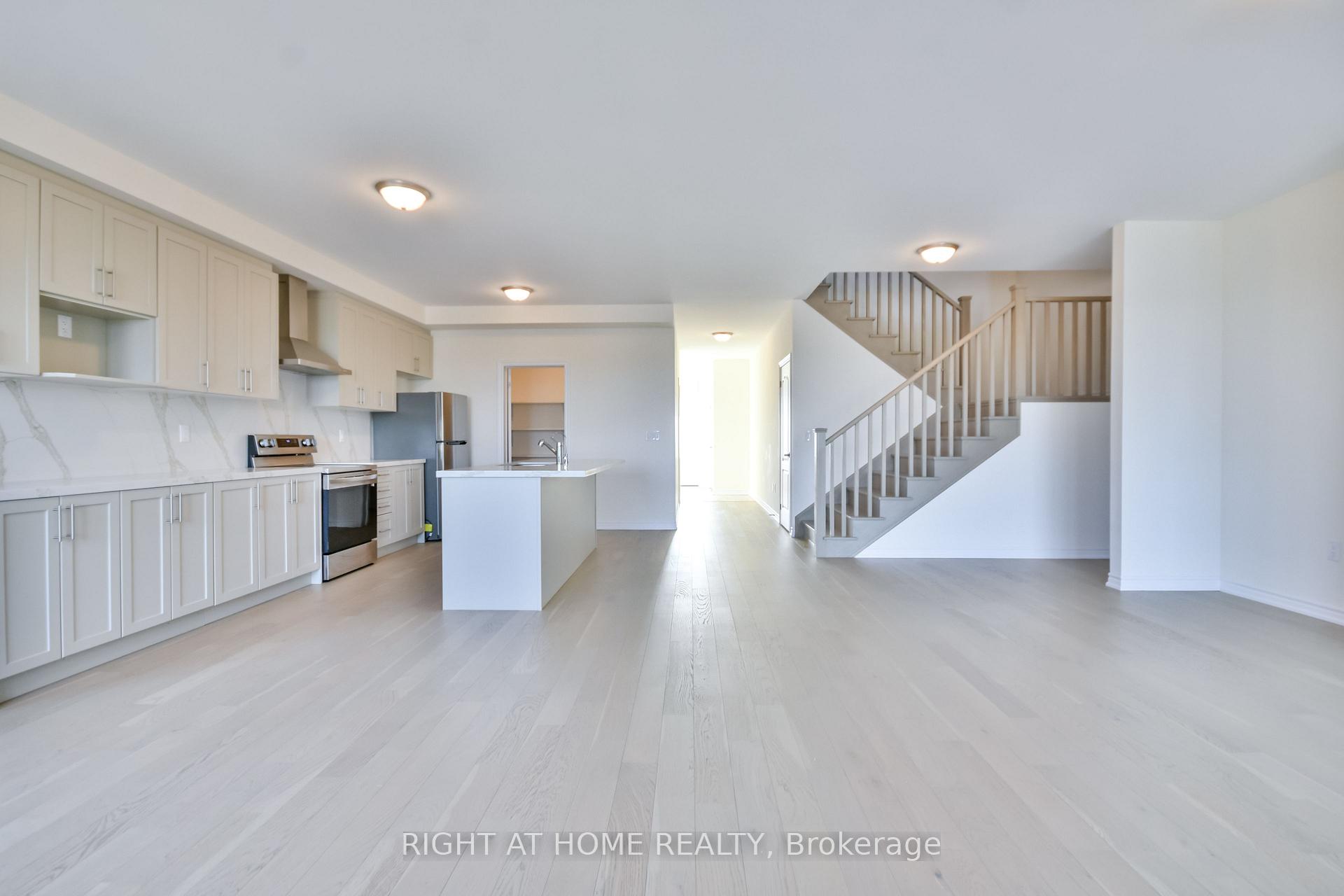 Photo 5 of 3032 Sierra Drive, Orillia — HOMEH