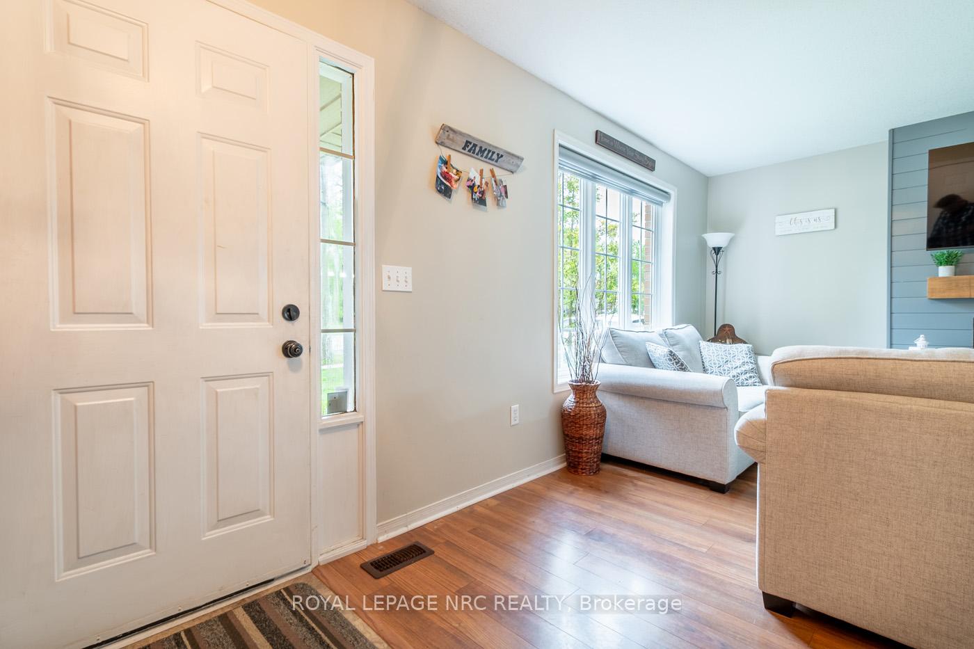 Photo 4 of 810 Canboro Road W, Pelham, Fenwick — HOMEH