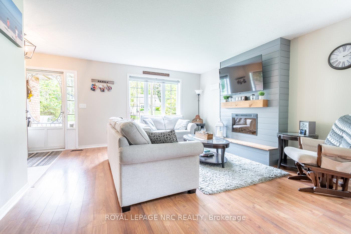 Photo 5 of 810 Canboro Road W, Pelham, Fenwick — HOMEH