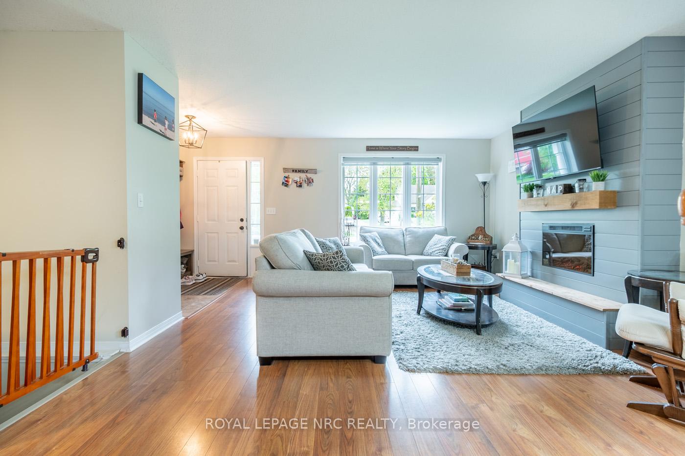 Photo 6 of 810 Canboro Road W, Pelham, Fenwick — HOMEH