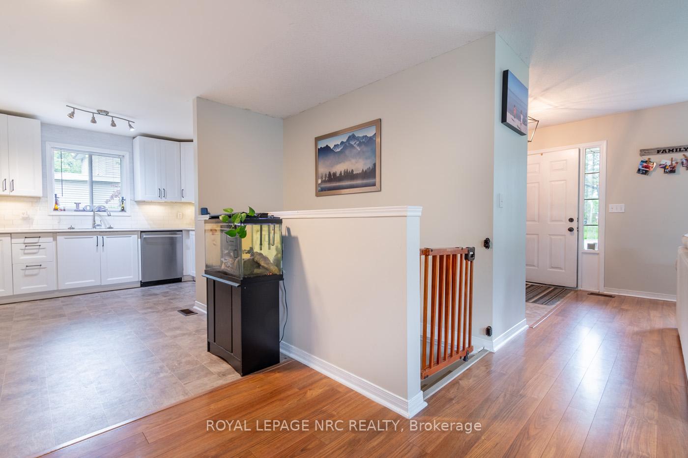 Photo 25 of 810 Canboro Road W, Pelham, Fenwick — HOMEH