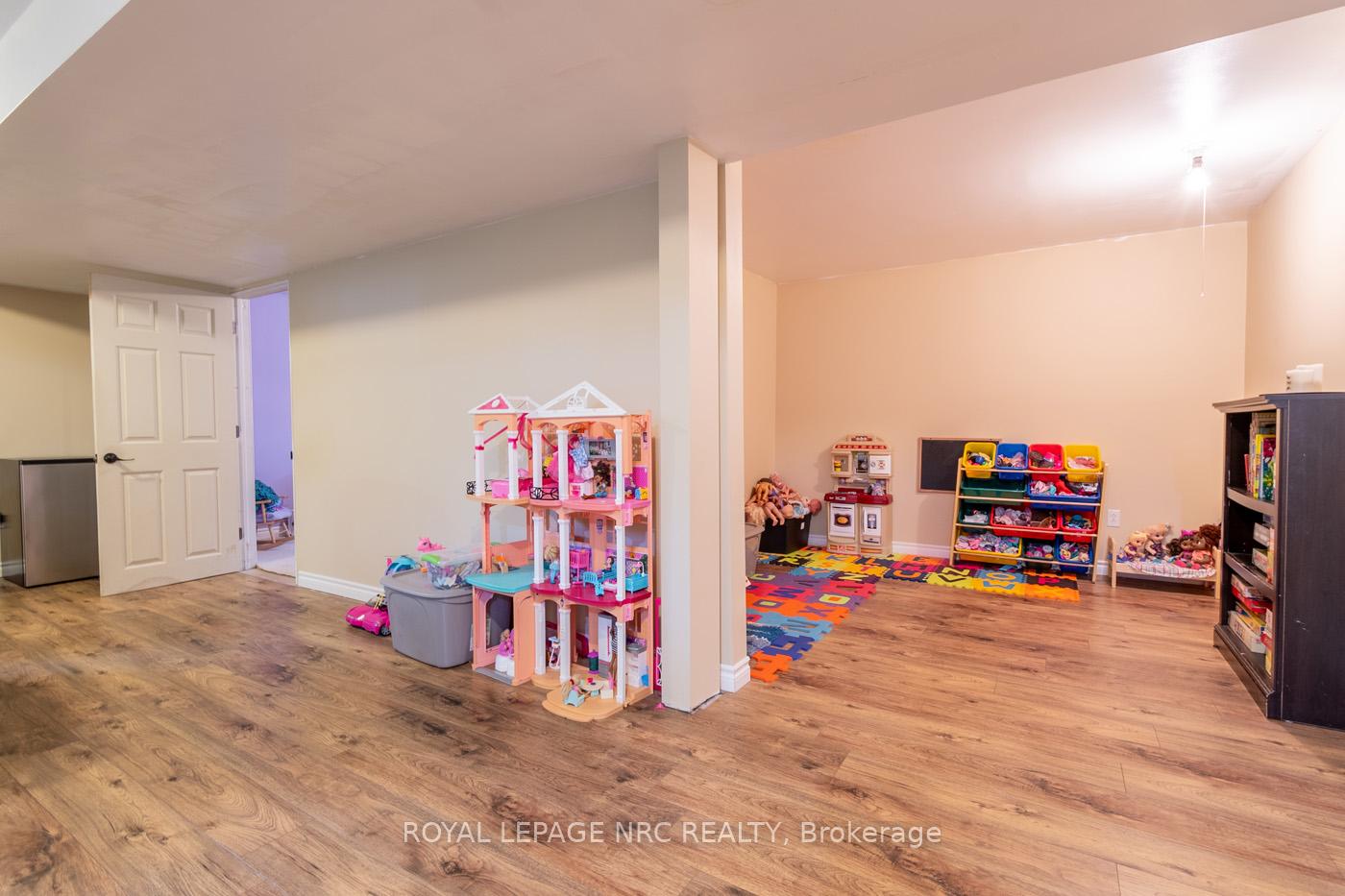 Photo 32 of 810 Canboro Road W, Pelham, Fenwick — HOMEH