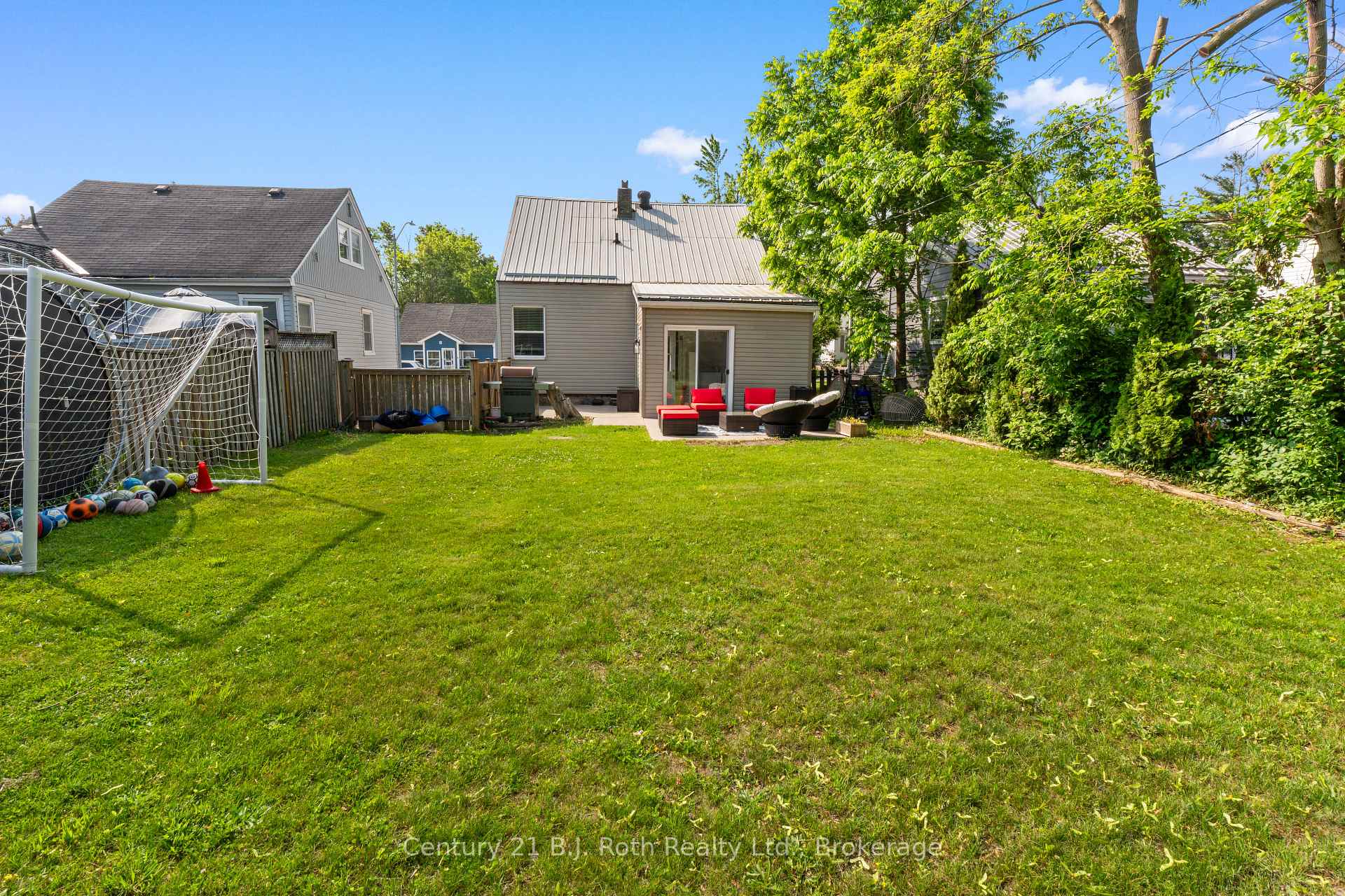 Photo 21 of 5 Albany Avenue, Orillia — HOMEH