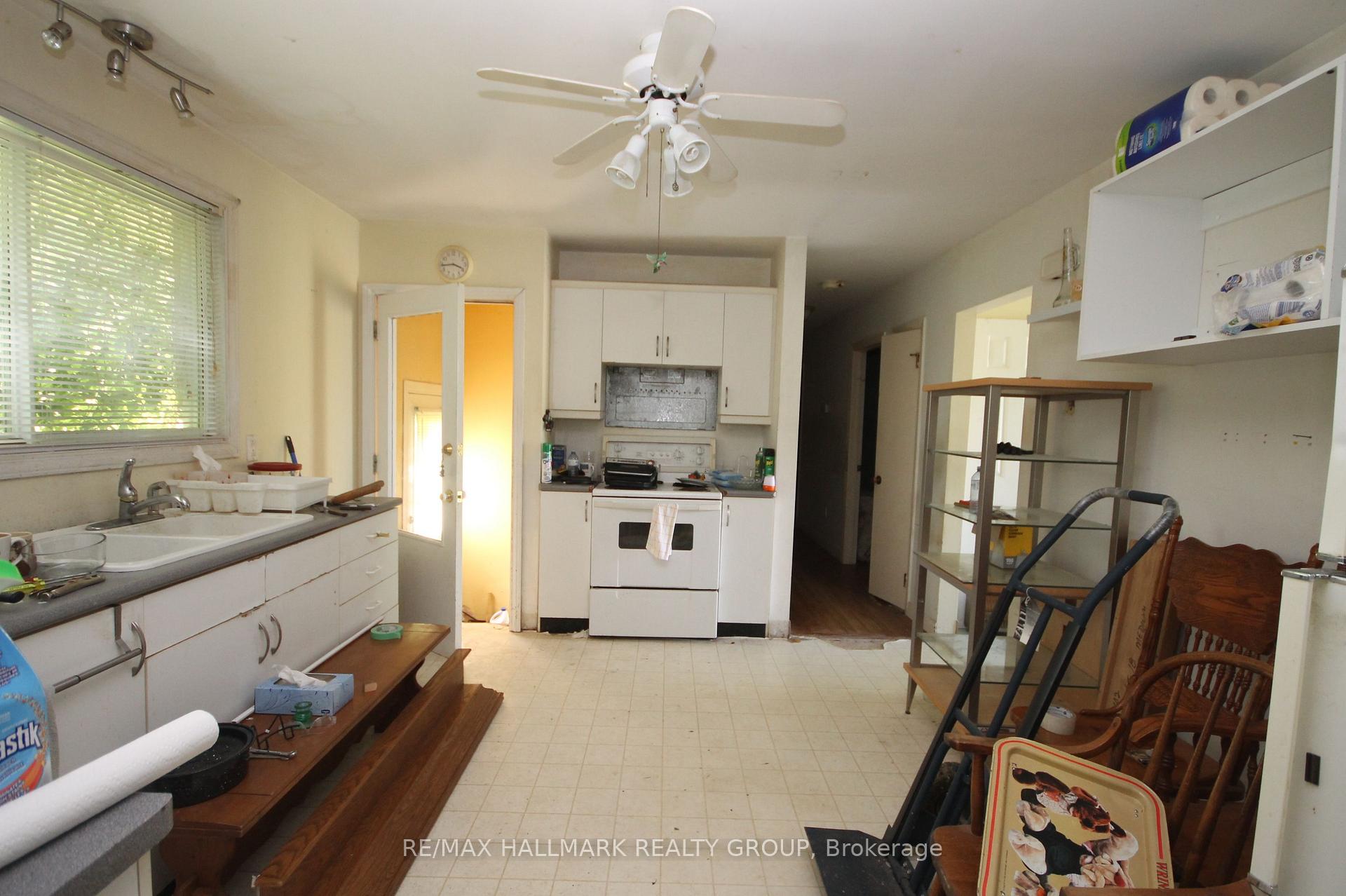 Photo 7 of 2516 Page Road, Ottawa, Chapel Hill South - Orleans Village — HOMEH