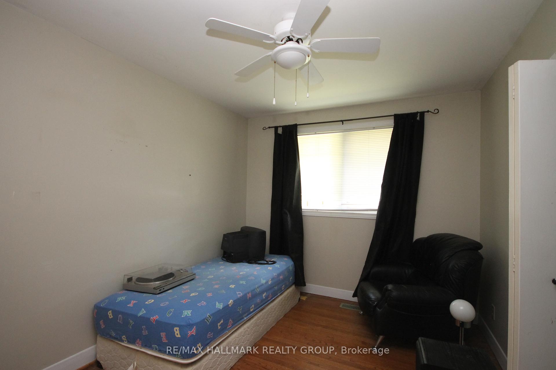 Photo 8 of 2516 Page Road, Ottawa, Chapel Hill South - Orleans Village — HOMEH