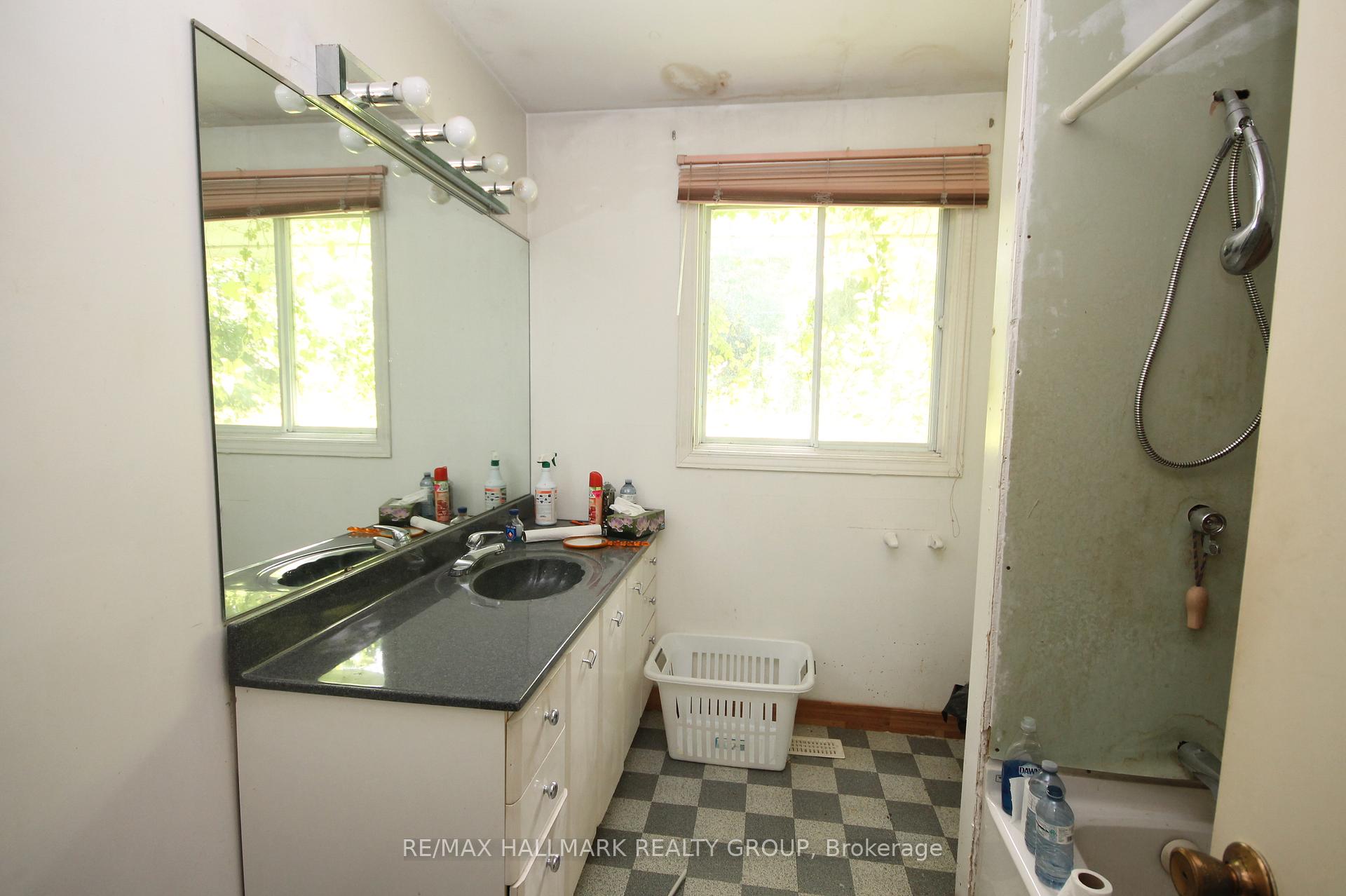 Photo 9 of 2516 Page Road, Ottawa, Chapel Hill South - Orleans Village — HOMEH