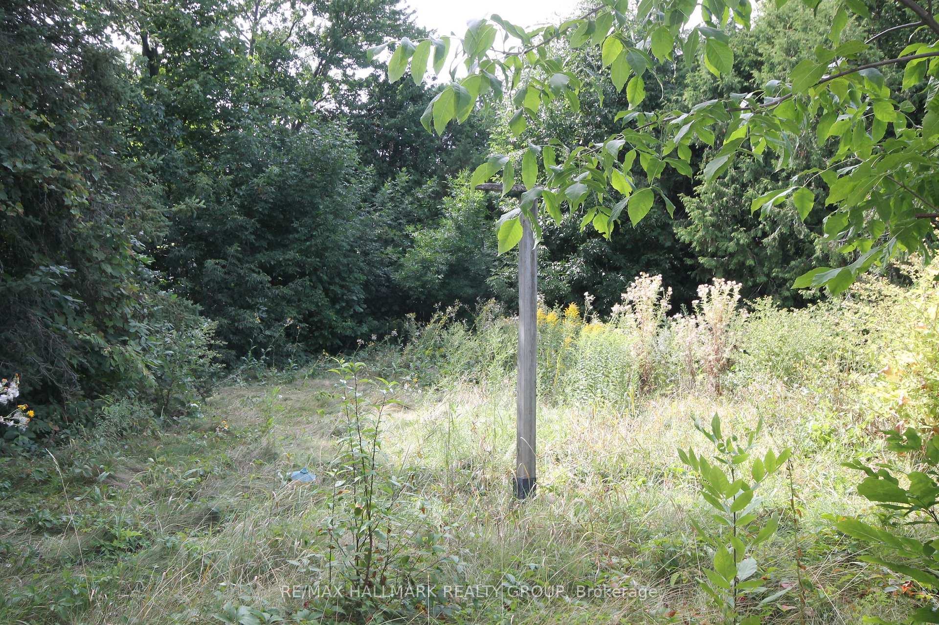 Photo 16 of 2516 Page Road, Ottawa, Chapel Hill South - Orleans Village — HOMEH