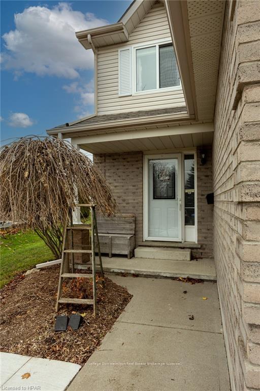 Photo 4 of 793 Lavery Street, North Perth, Listowel — HOMEH
