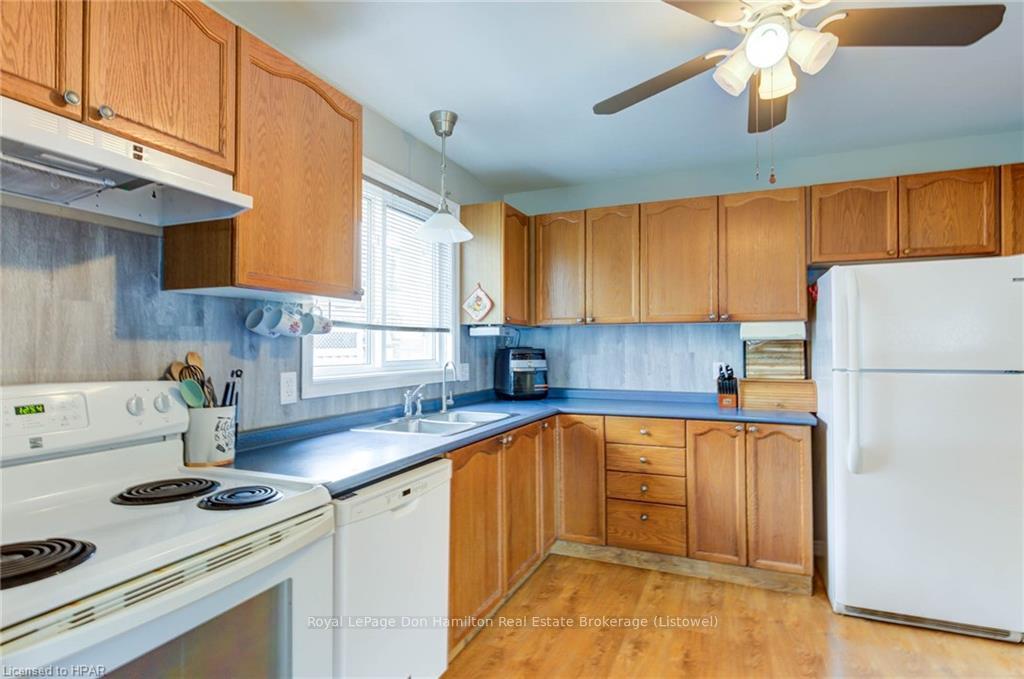 Photo 15 of 793 Lavery Street, North Perth, Listowel — HOMEH