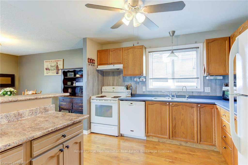 Photo 17 of 793 Lavery Street, North Perth, Listowel — HOMEH