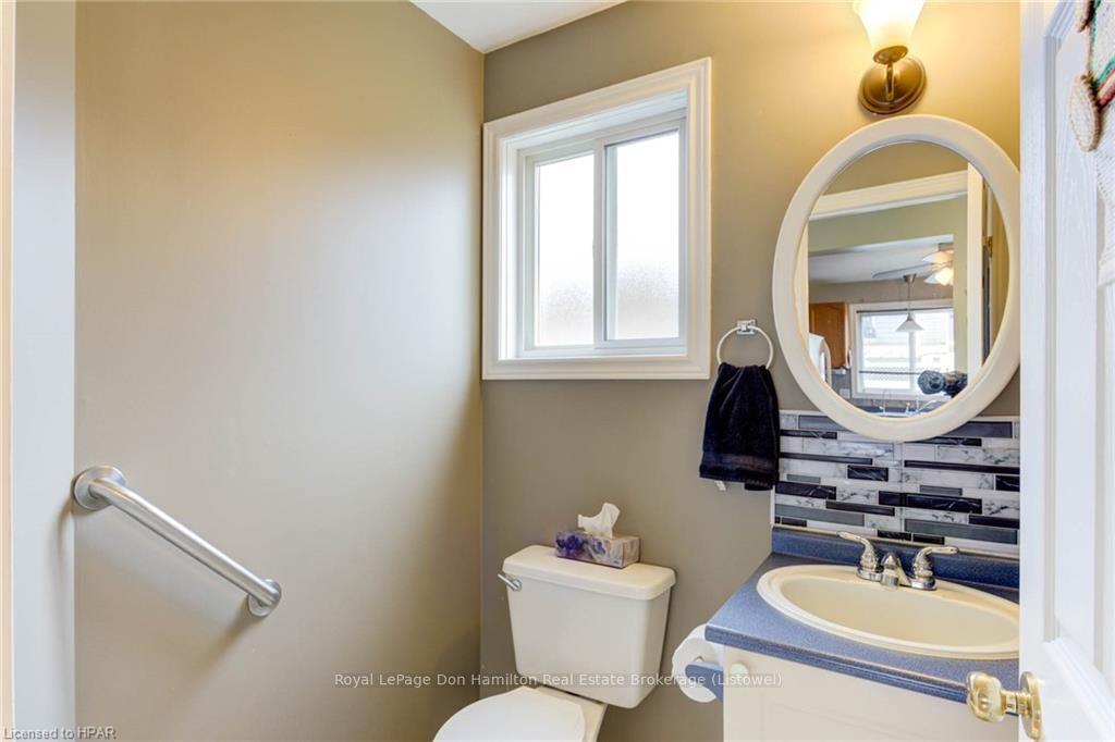 Photo 18 of 793 Lavery Street, North Perth, Listowel — HOMEH